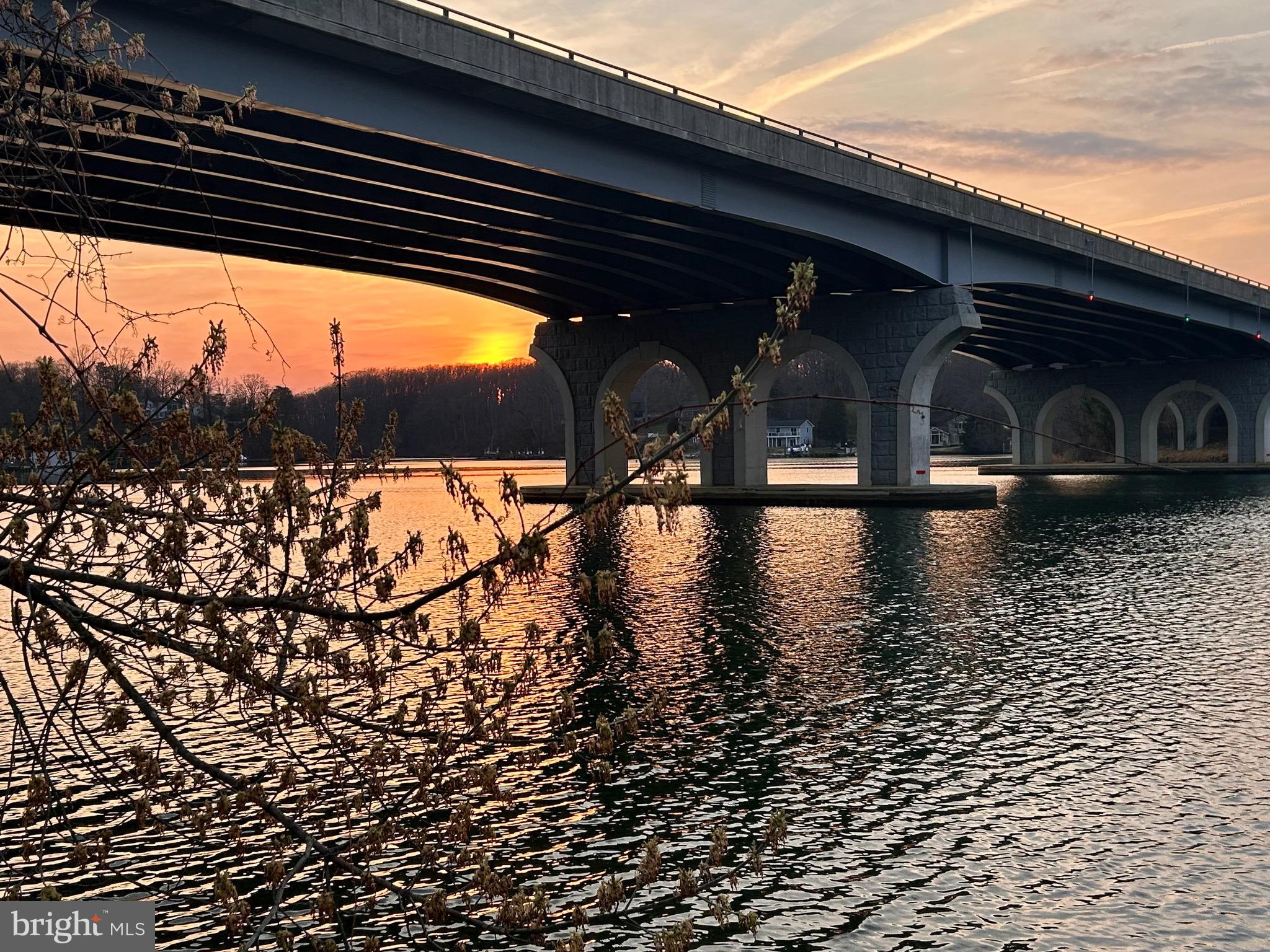 MARINERS COVE - Residential