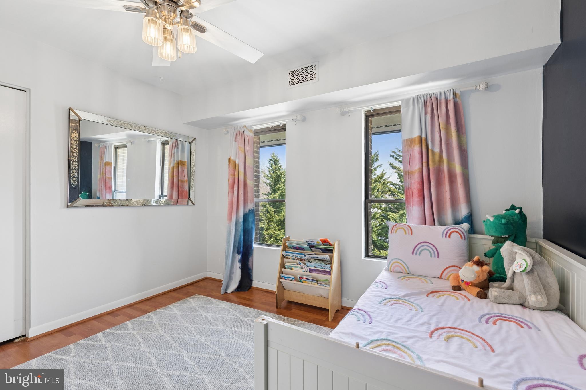 MARINERS COVE - Residential