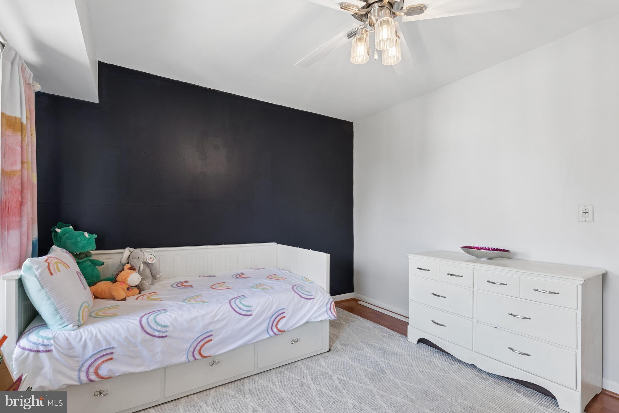 MARINERS COVE - Residential