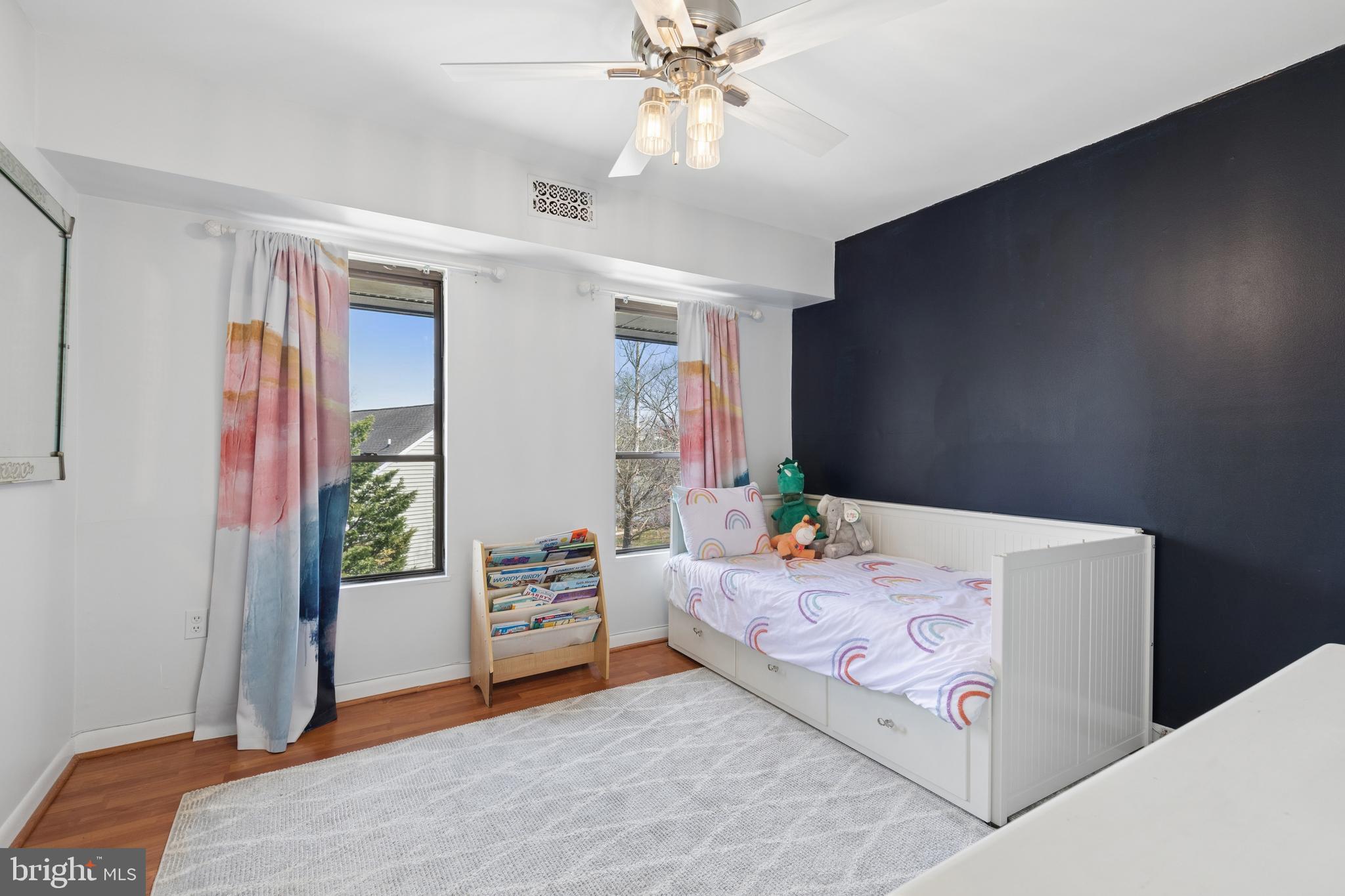 MARINERS COVE - Residential