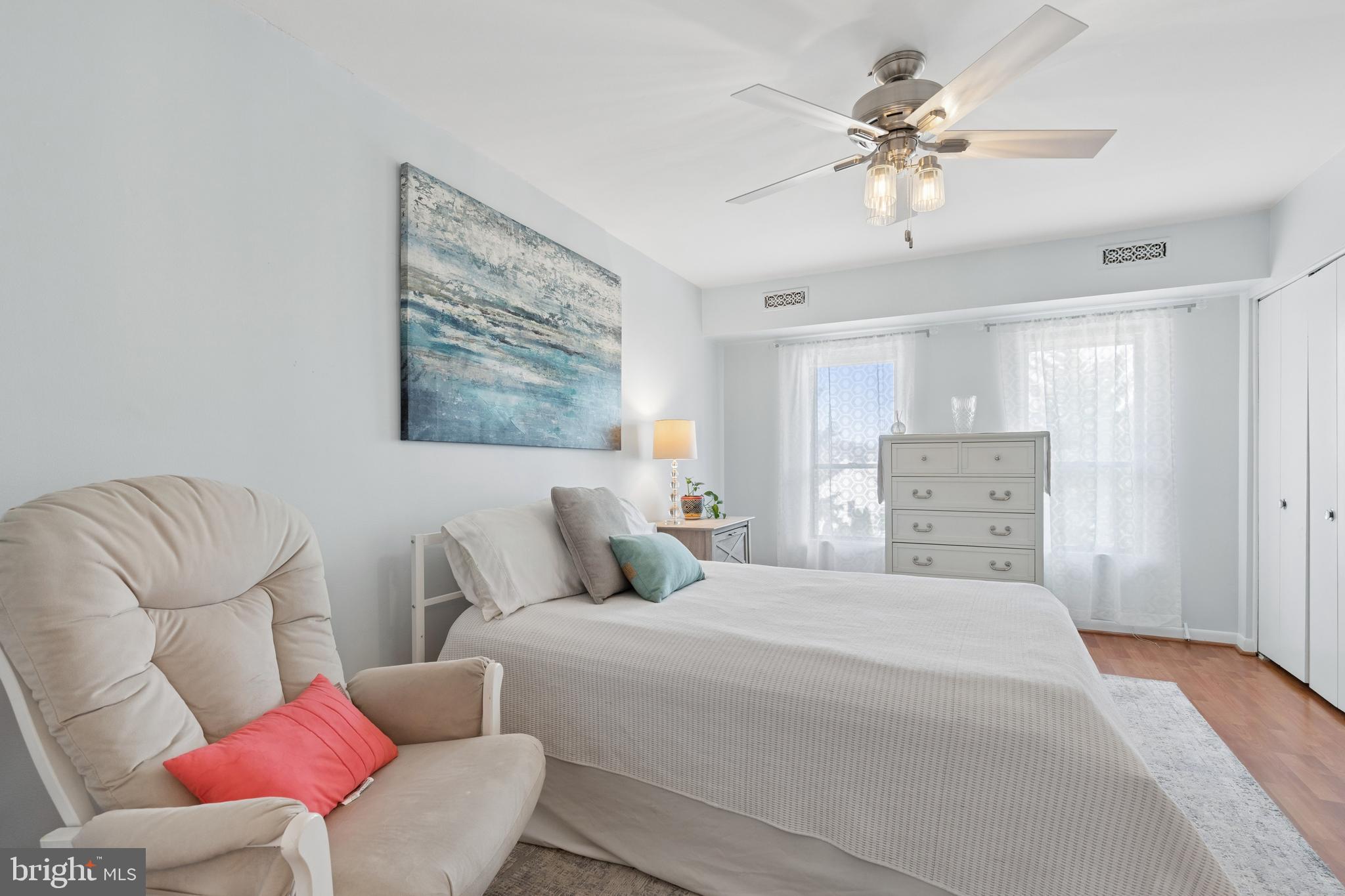 MARINERS COVE - Residential