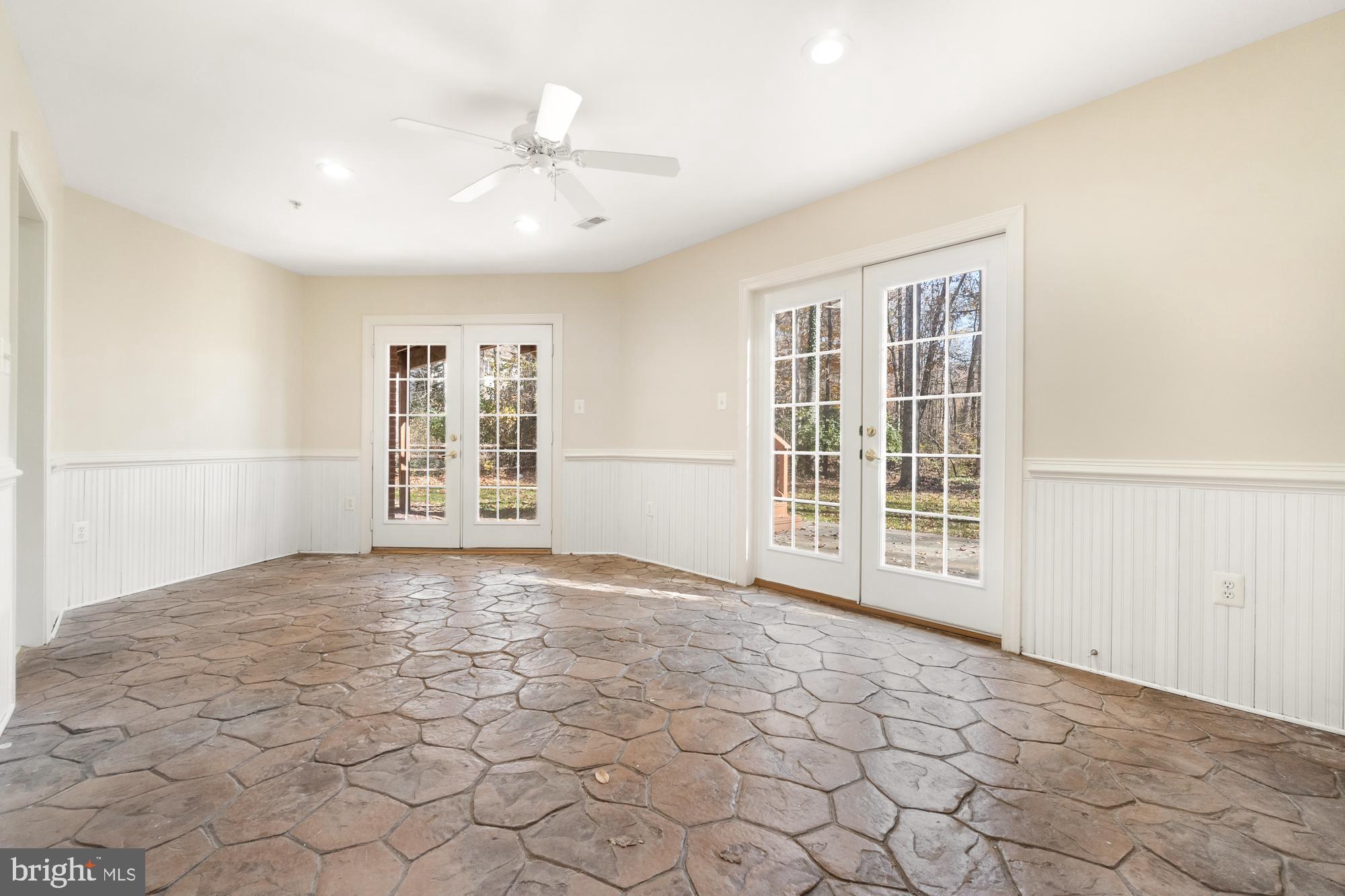 WOODS AT TAMA - Residential