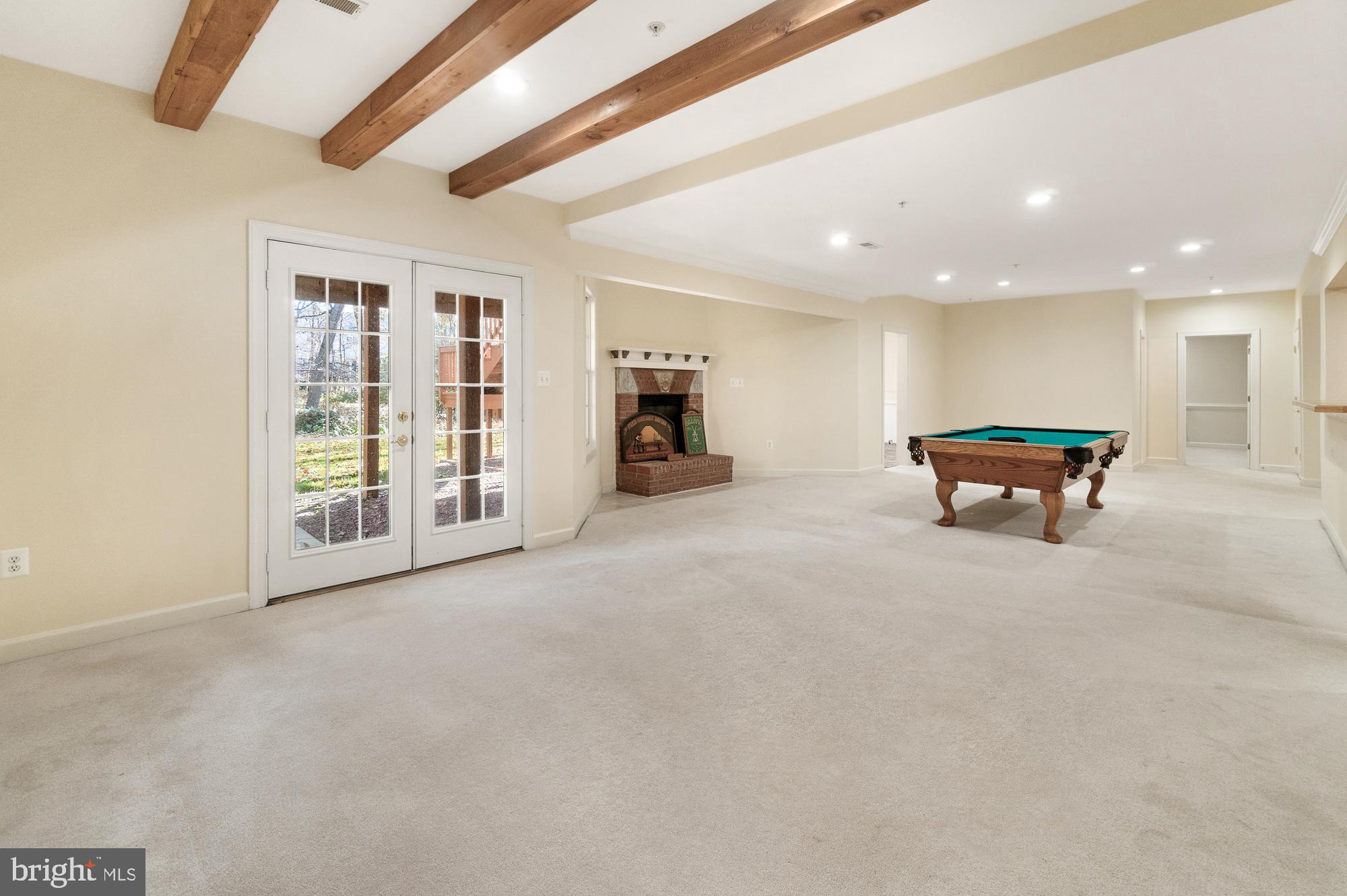 WOODS AT TAMA - Residential