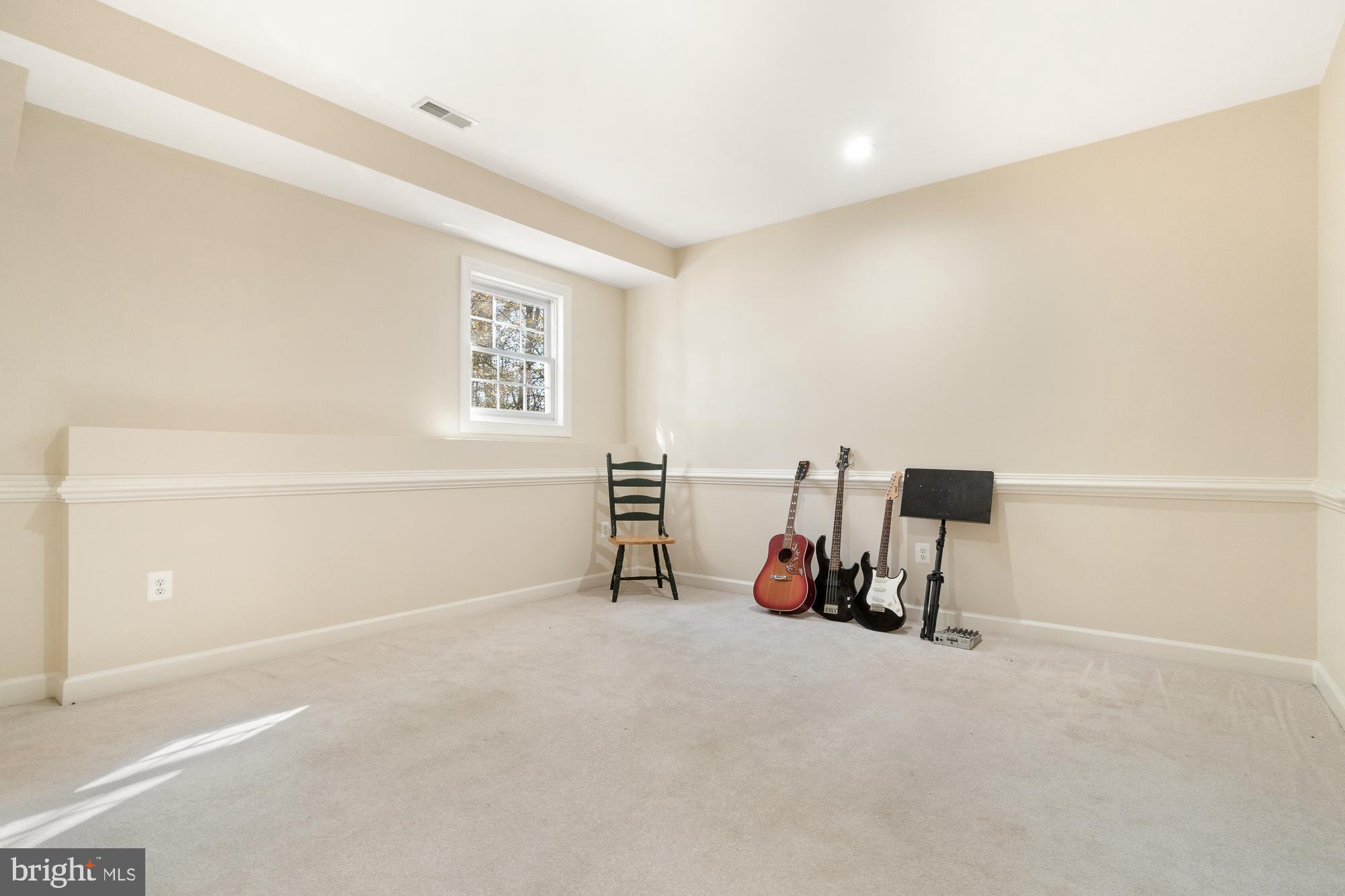 WOODS AT TAMA - Residential