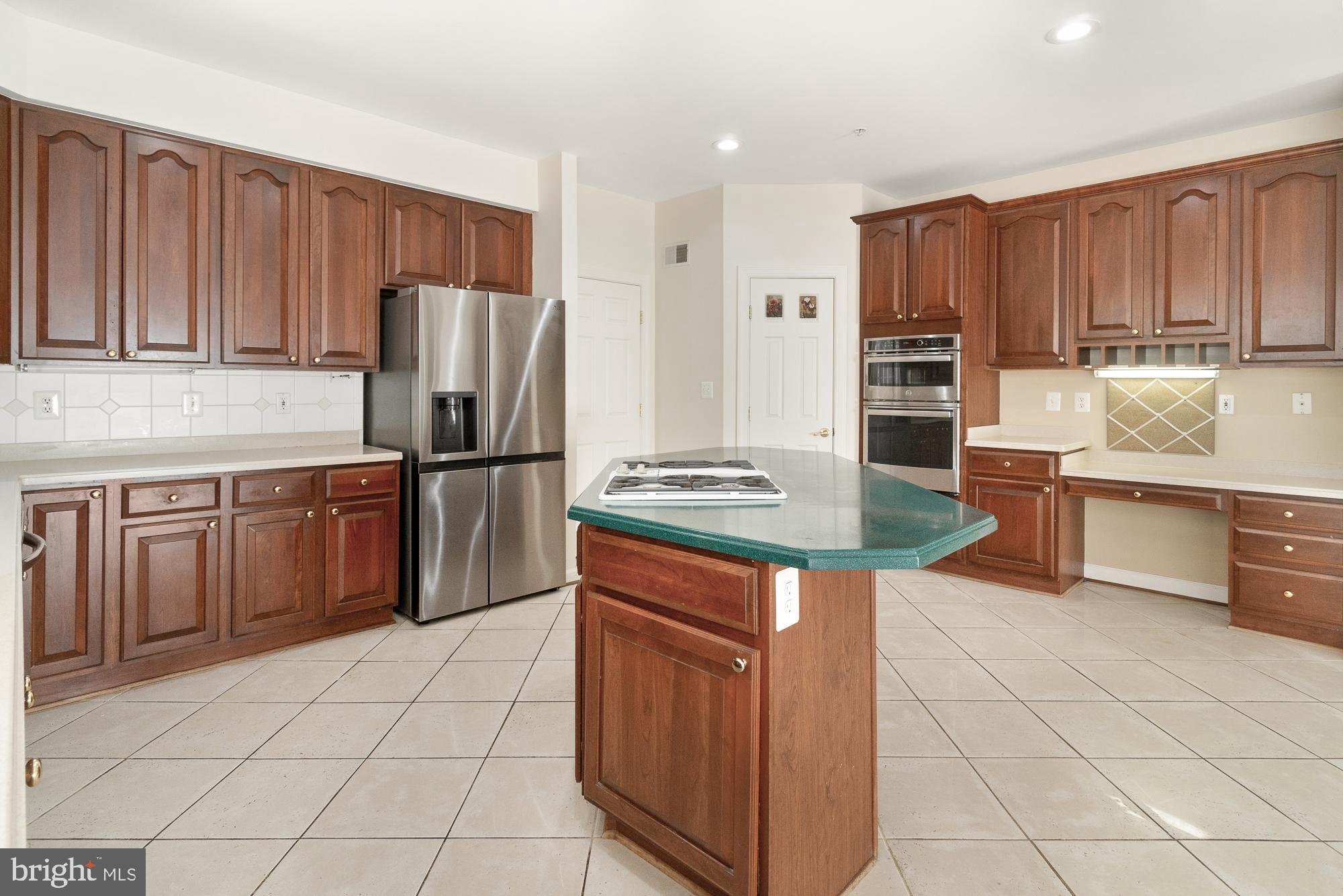 WOODS AT TAMA - Residential