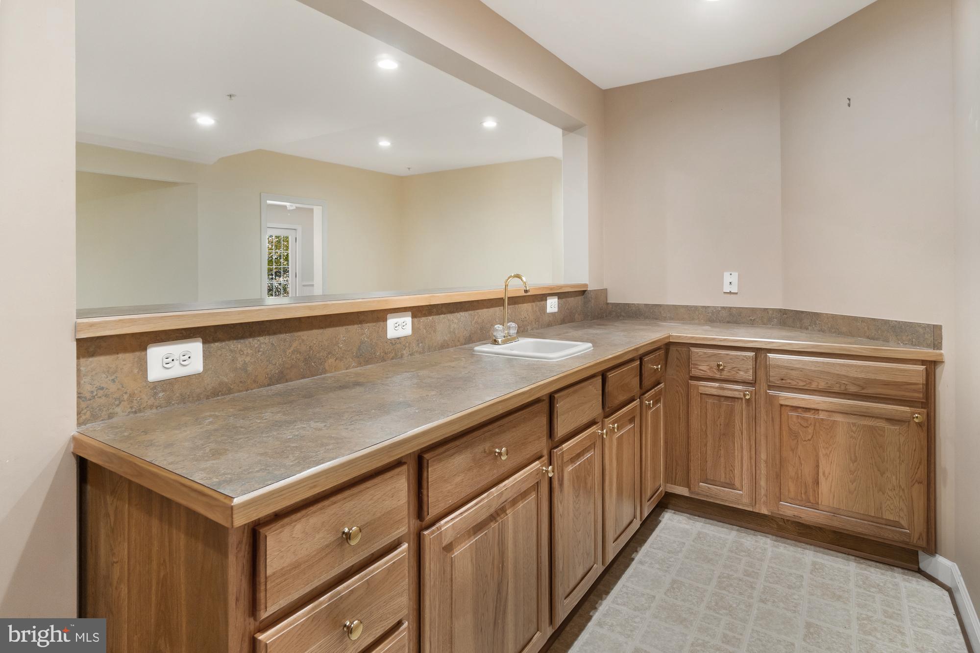 WOODS AT TAMA - Residential