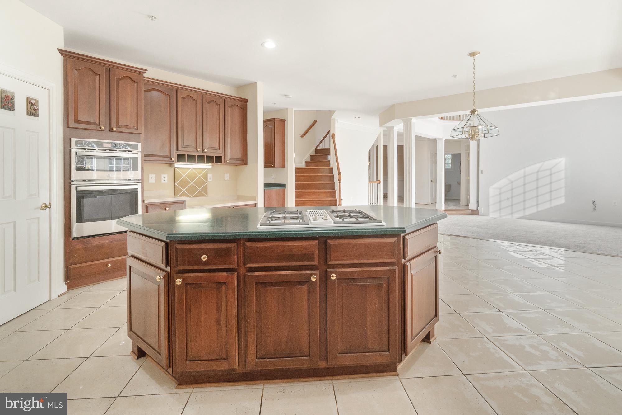 WOODS AT TAMA - Residential