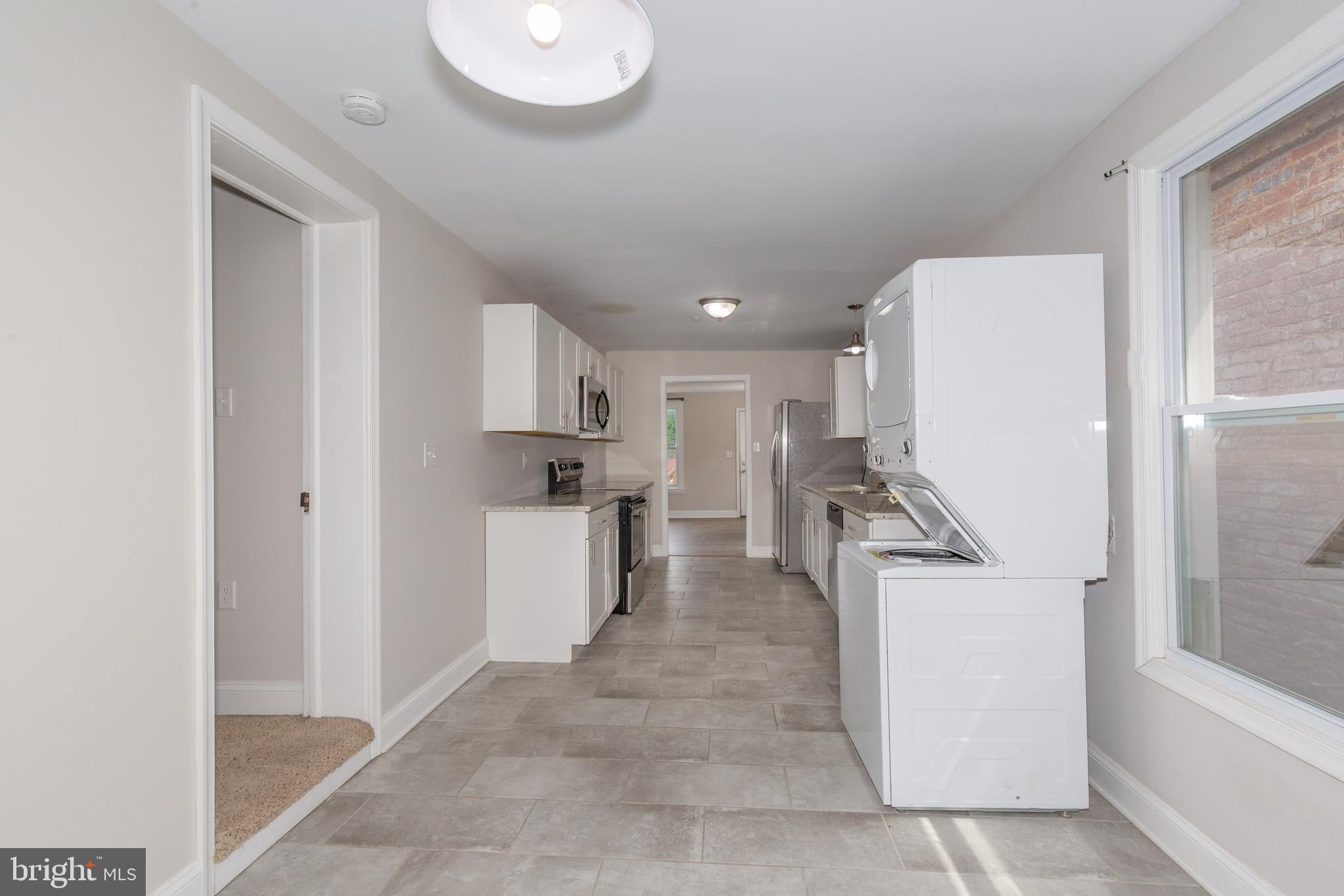 212 W BURKE STREET B