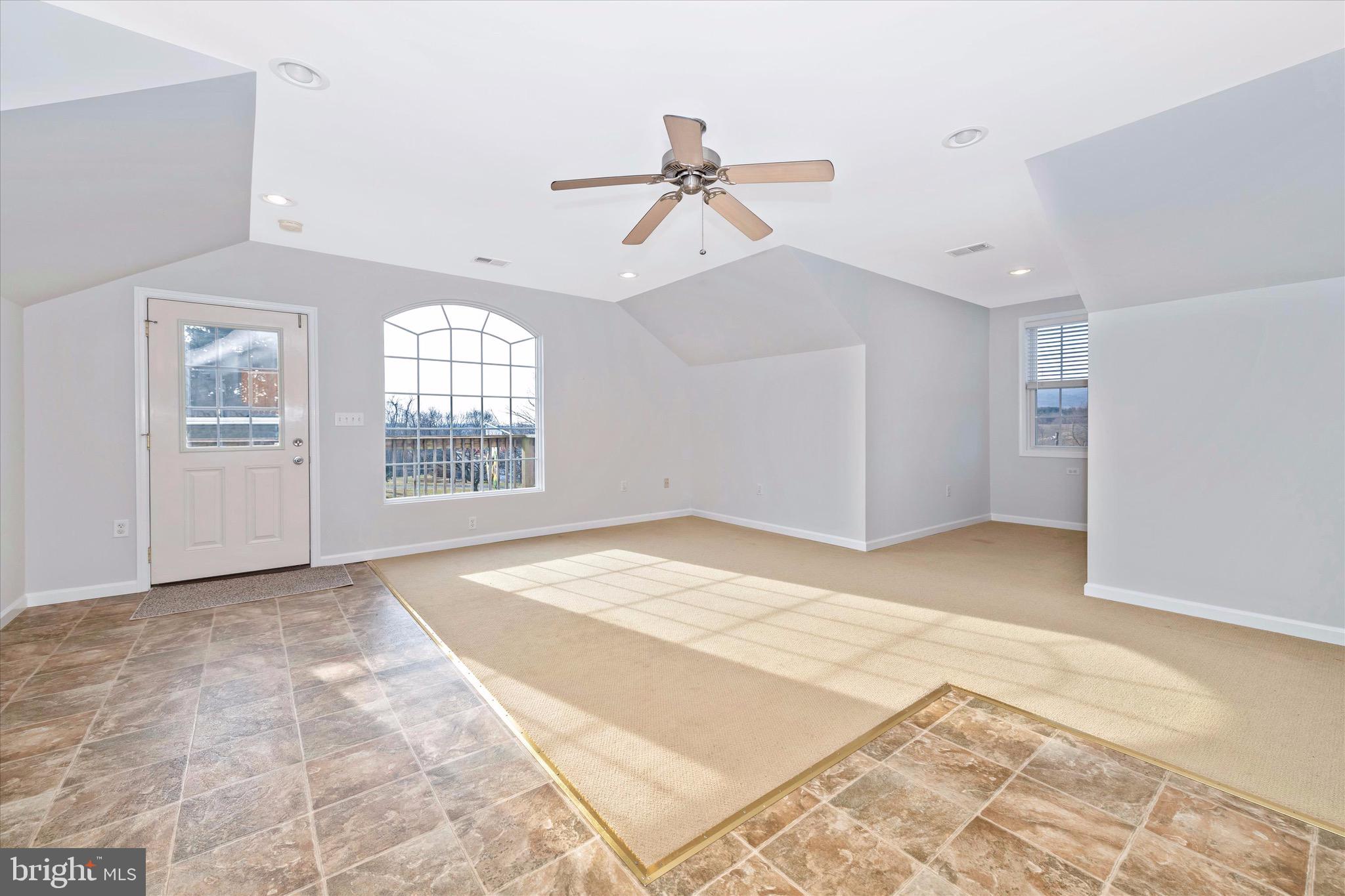 MIDDLETOWN - Residential