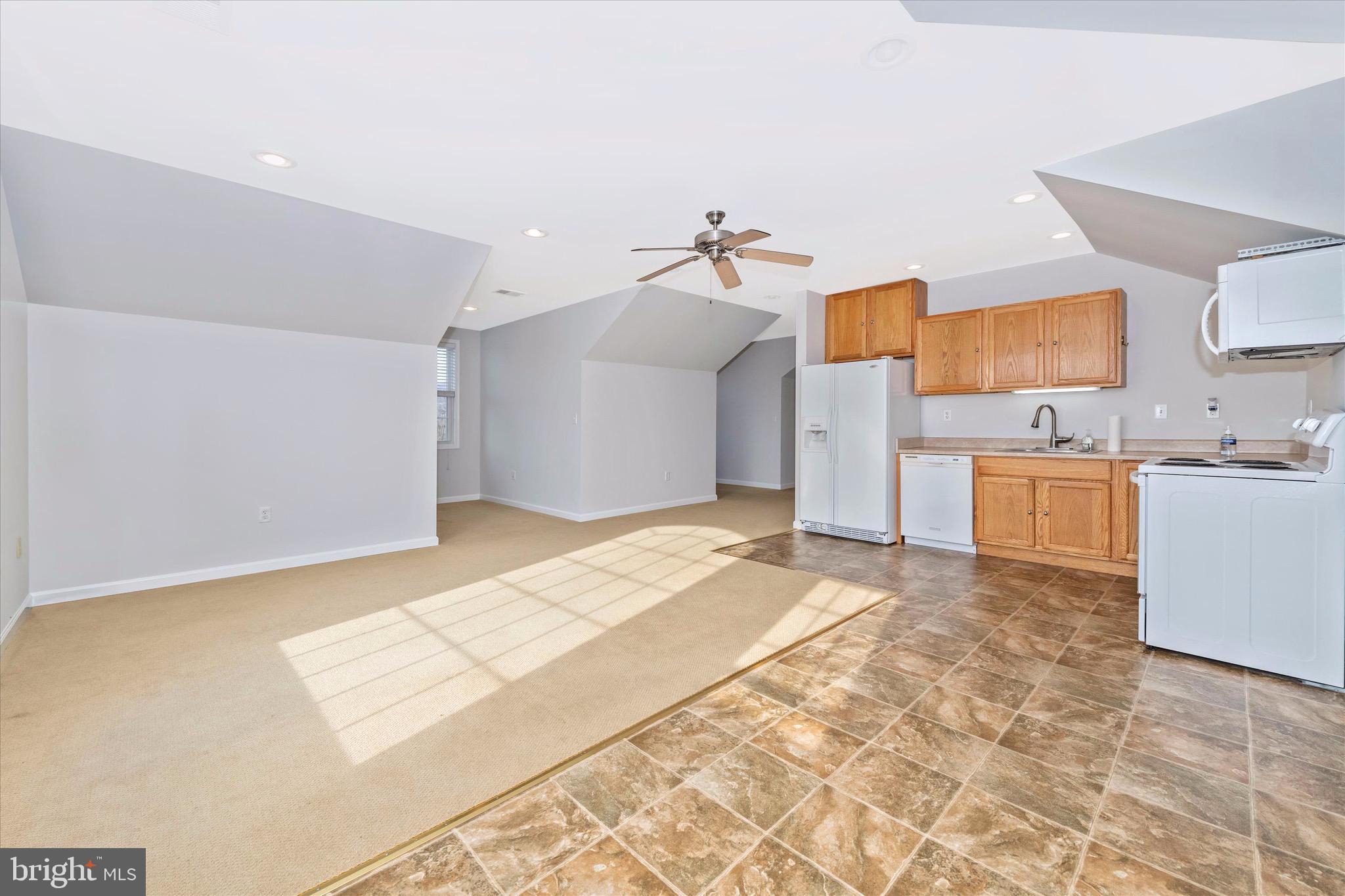 MIDDLETOWN - Residential