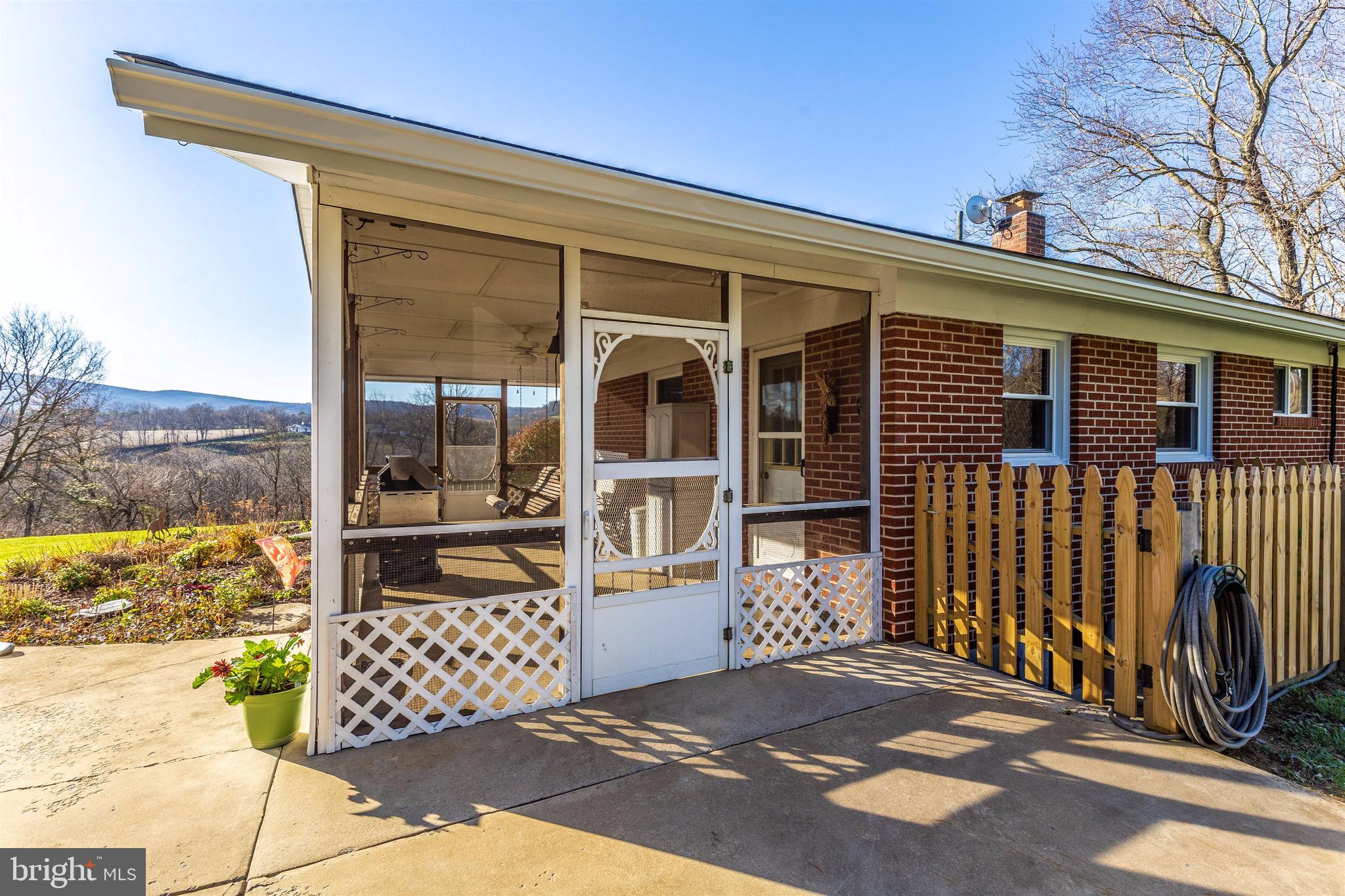 MIDDLETOWN - Residential