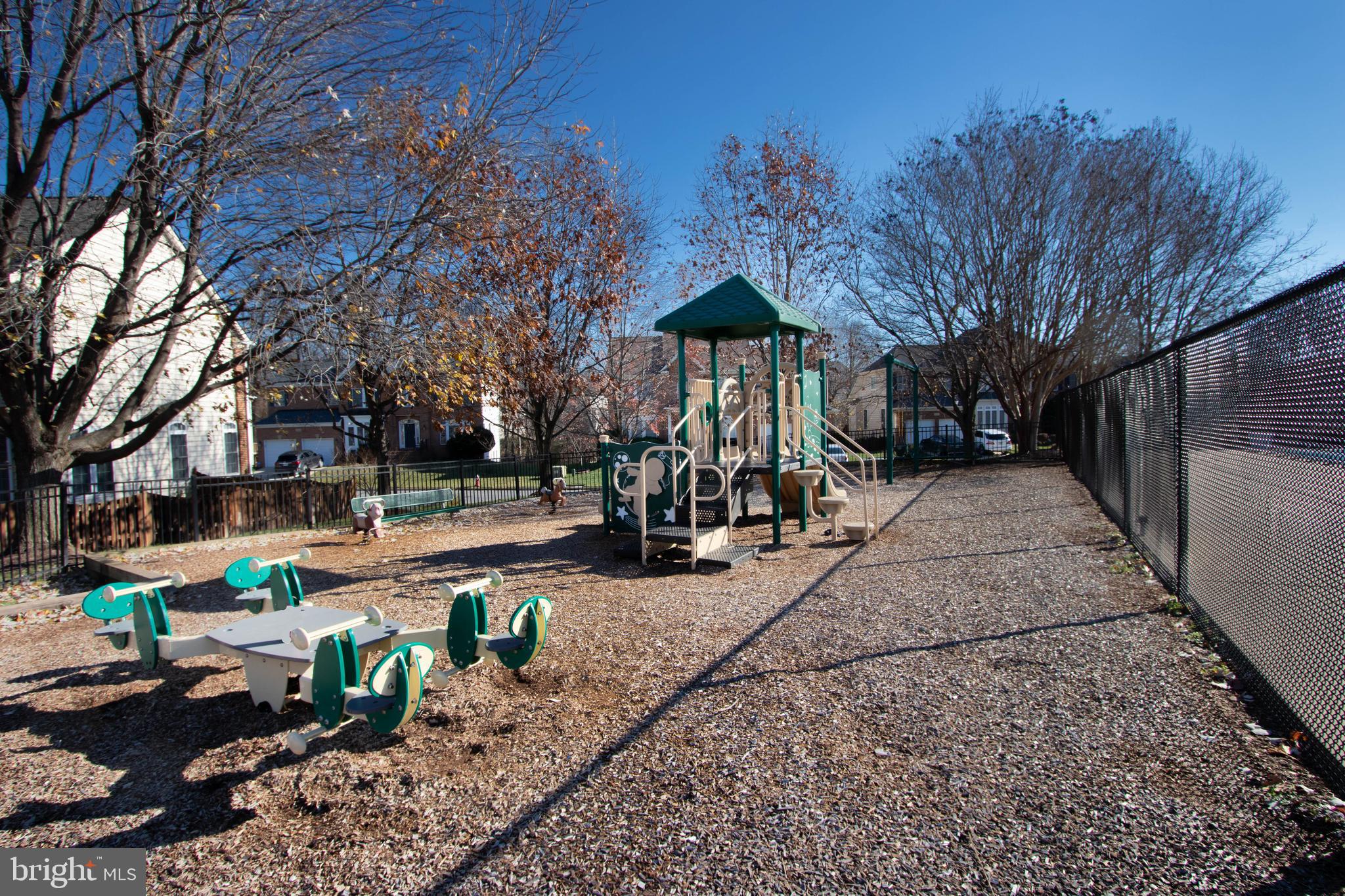 HIGHLAND OAKS - Residential Lease