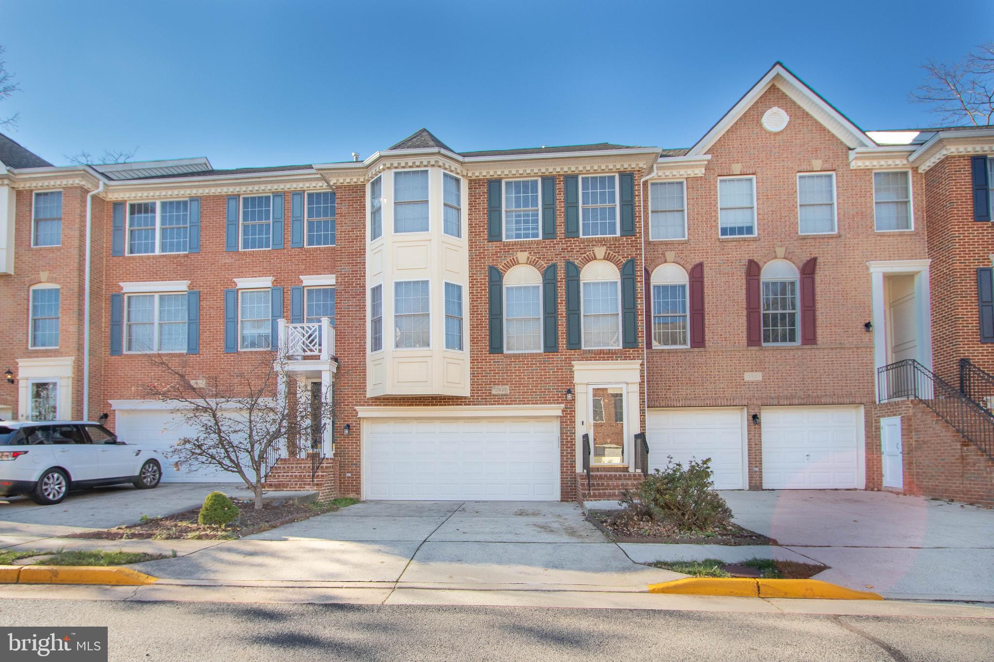 HIGHLAND OAKS - Residential Lease