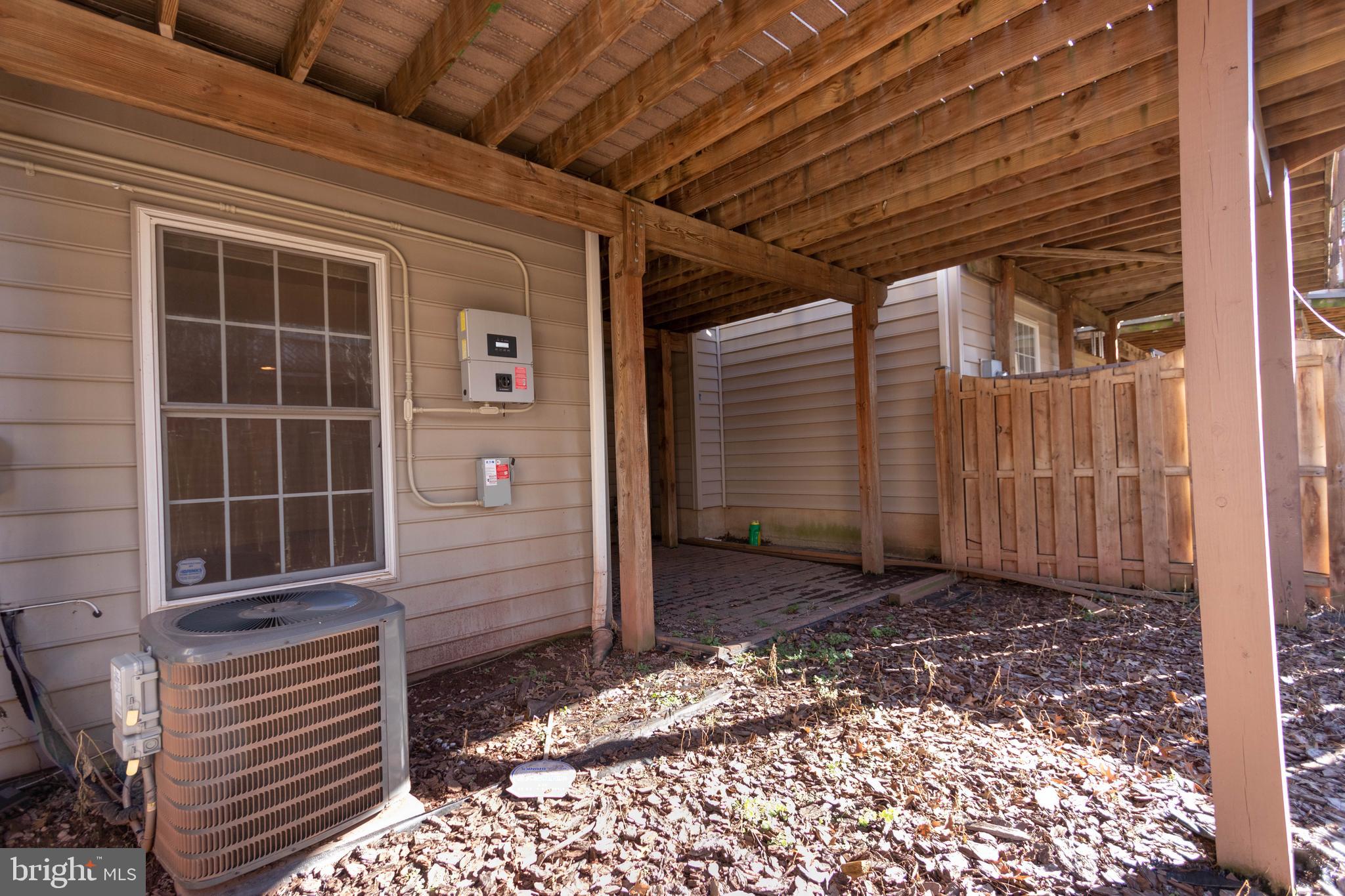 HIGHLAND OAKS - Residential Lease