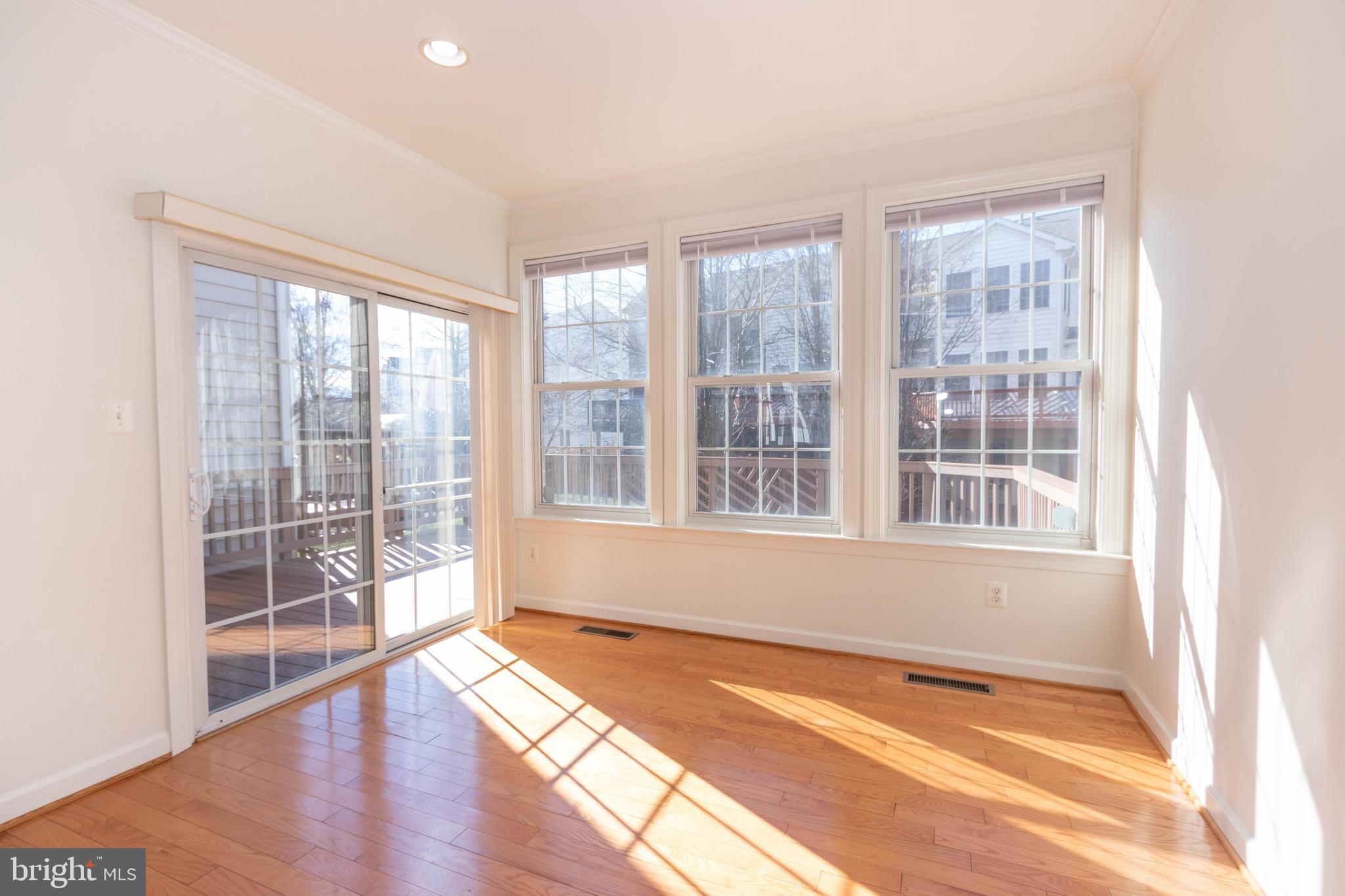 HIGHLAND OAKS - Residential Lease