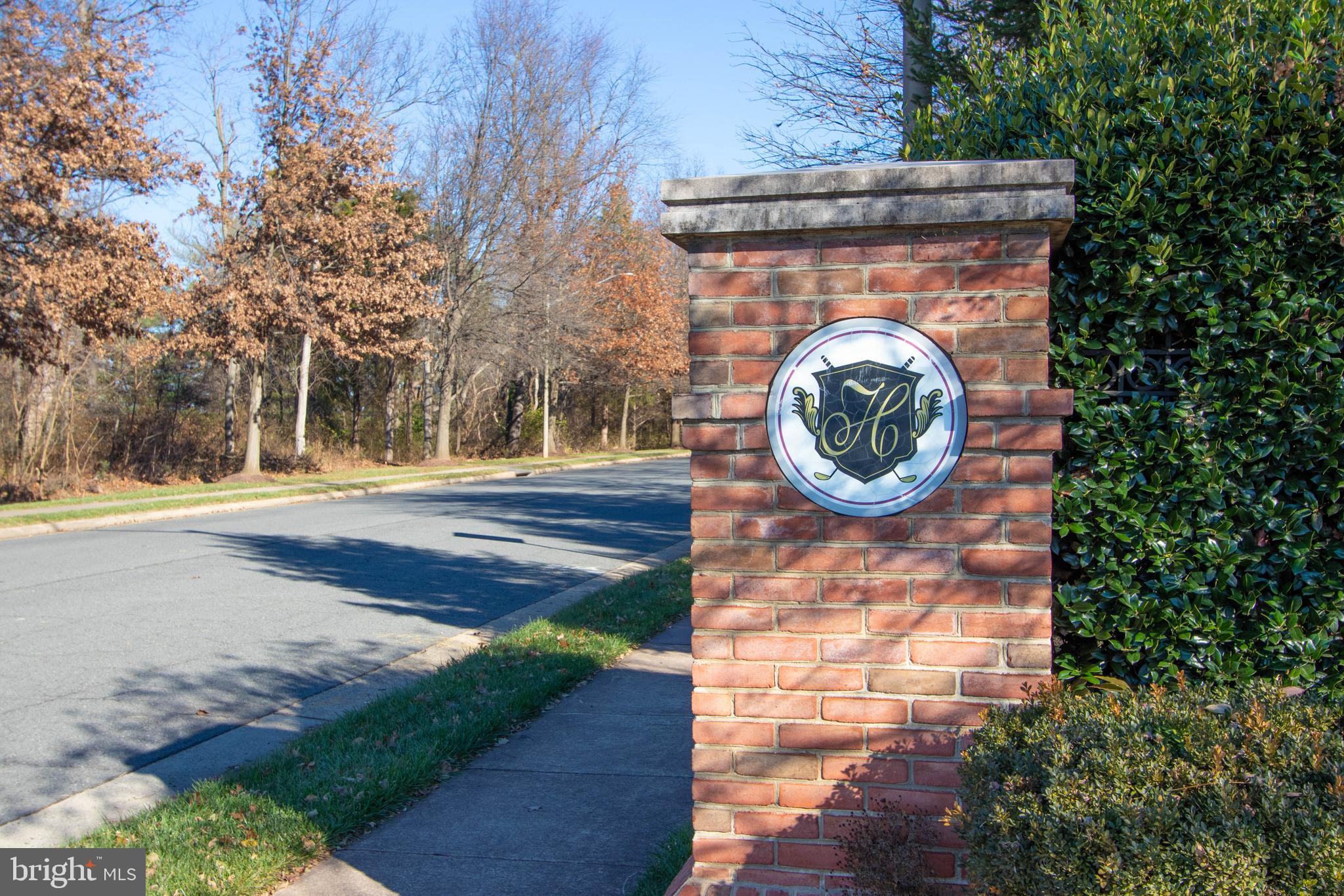 HIGHLAND OAKS - Residential Lease