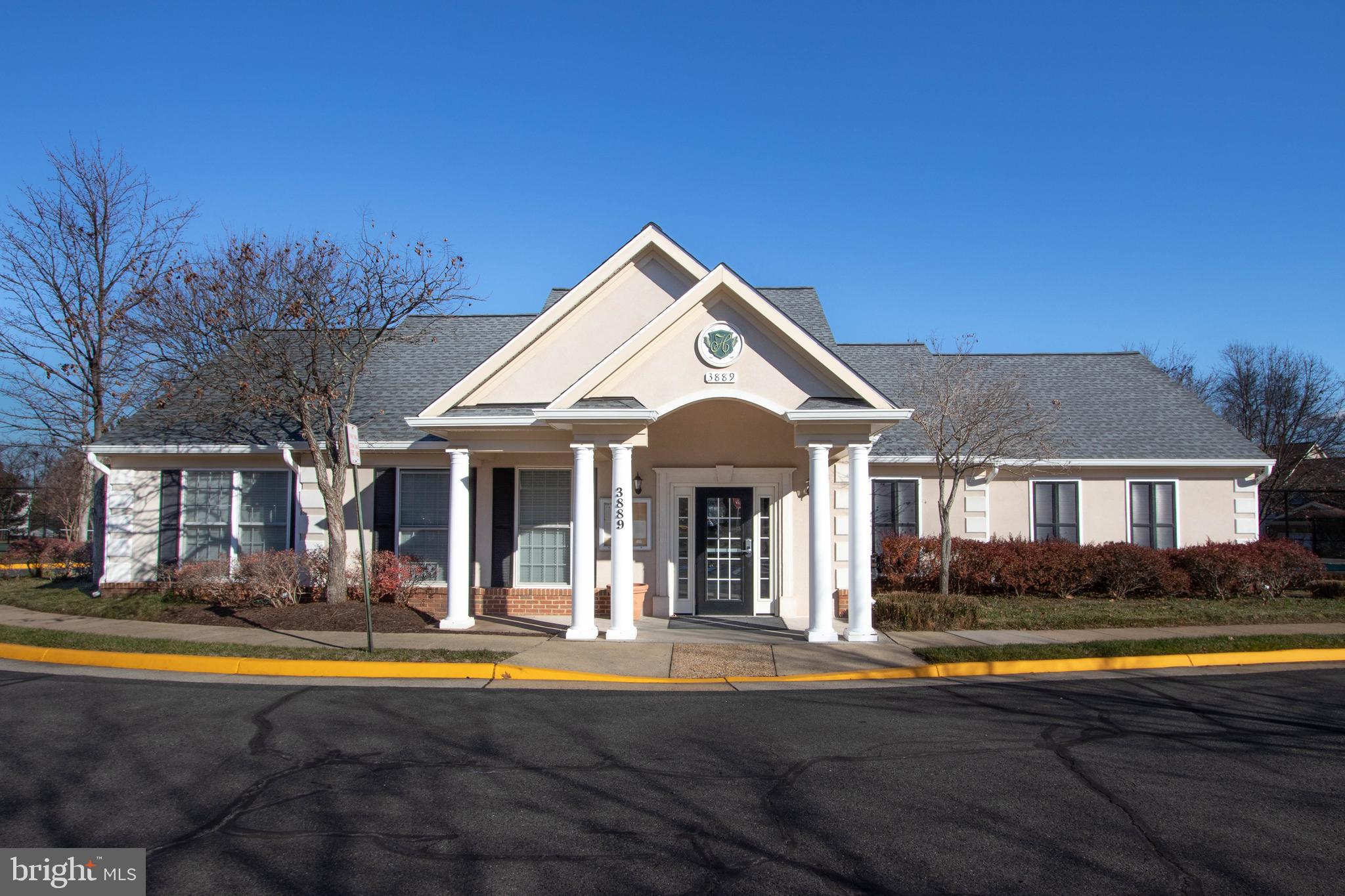 HIGHLAND OAKS - Residential Lease