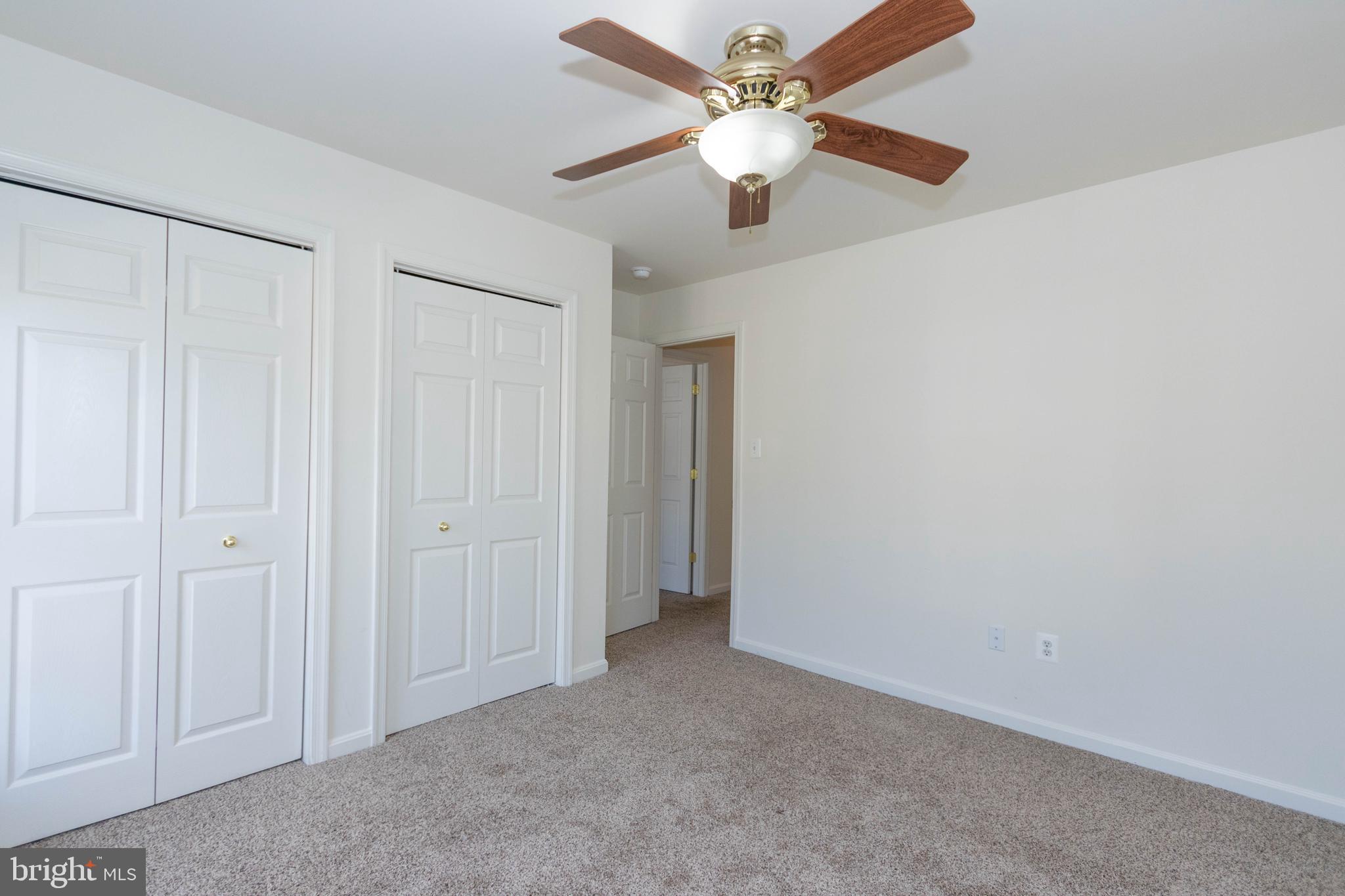 HIGHLAND OAKS - Residential Lease