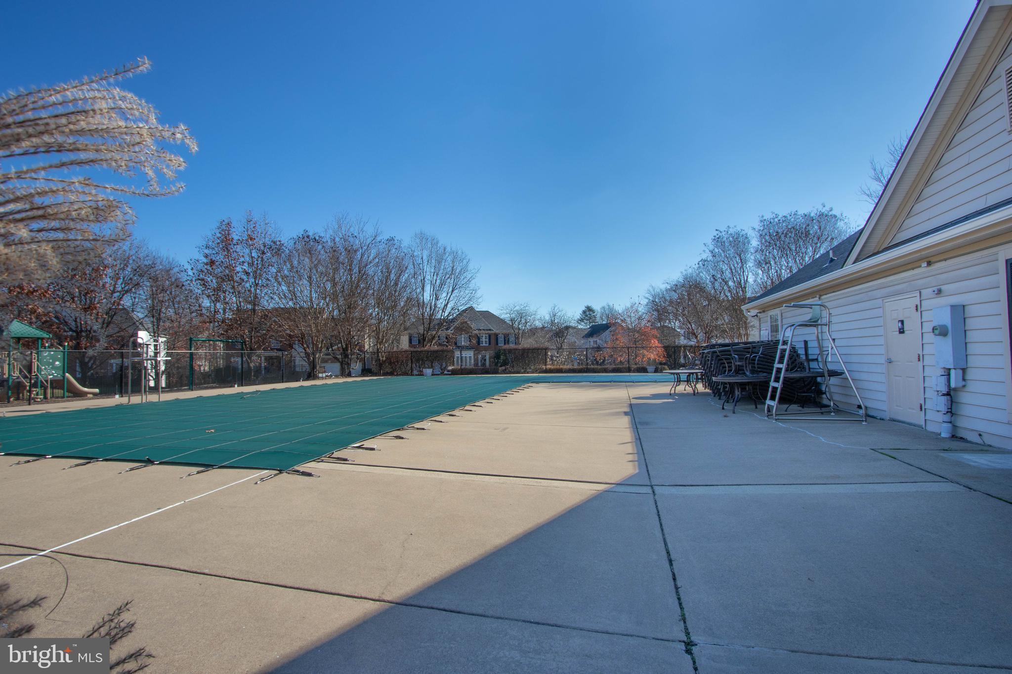 HIGHLAND OAKS - Residential Lease