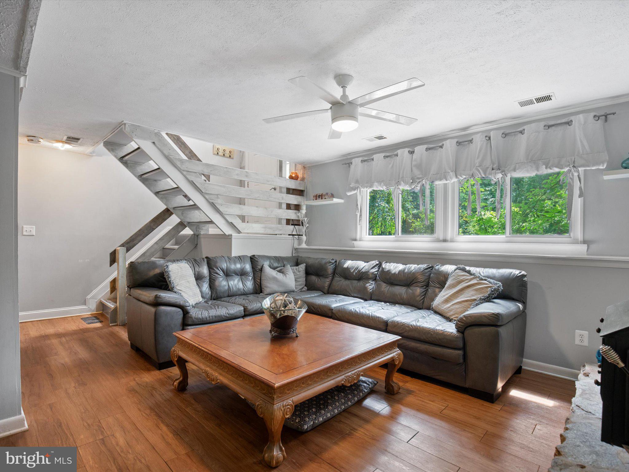 LOTHIAN WOODS - Residential