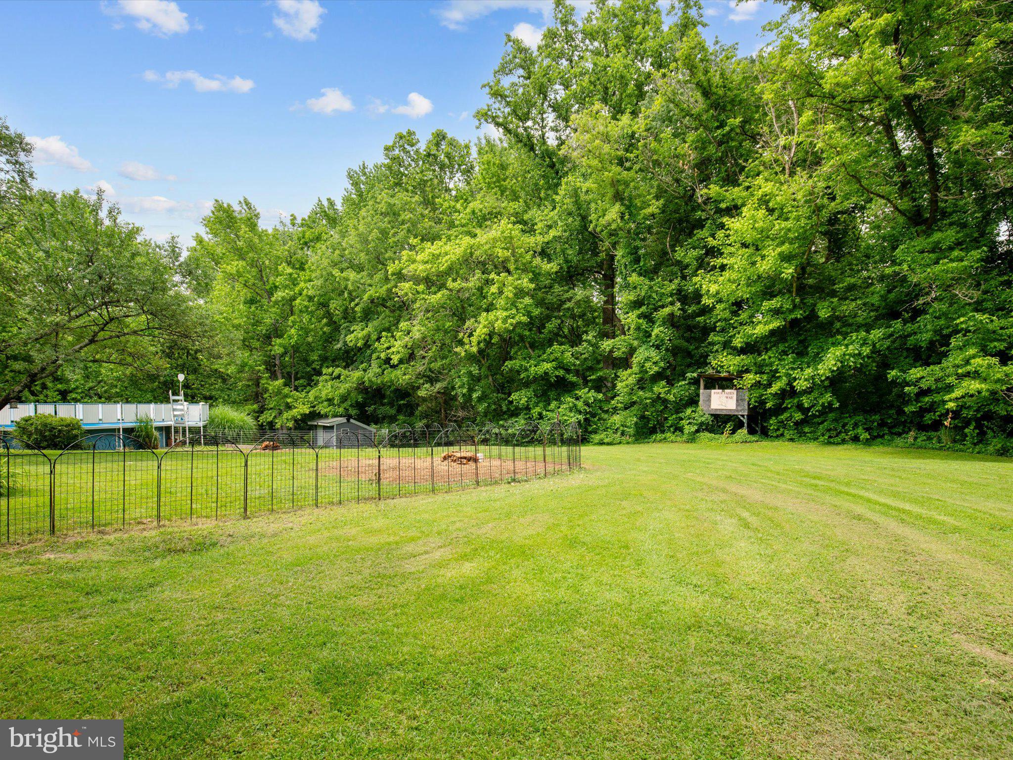 LOTHIAN WOODS - Residential