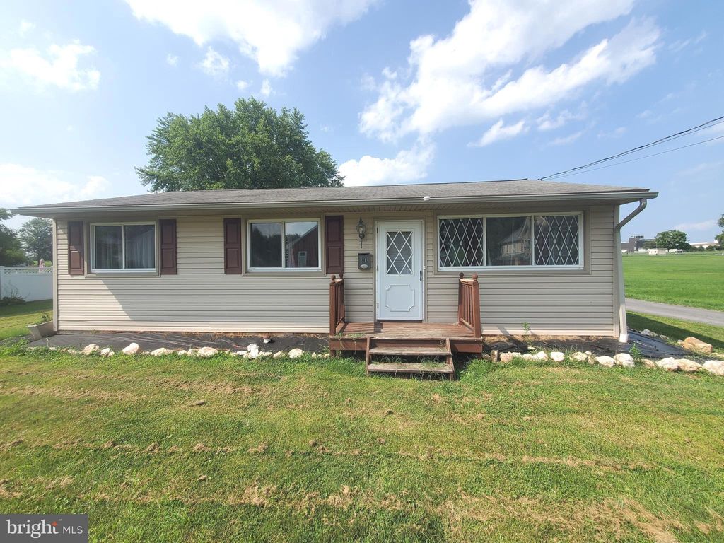 Photo of 301 ESSEX ST, MARIETTA, PA 17547 (MLS # PALA2038478)