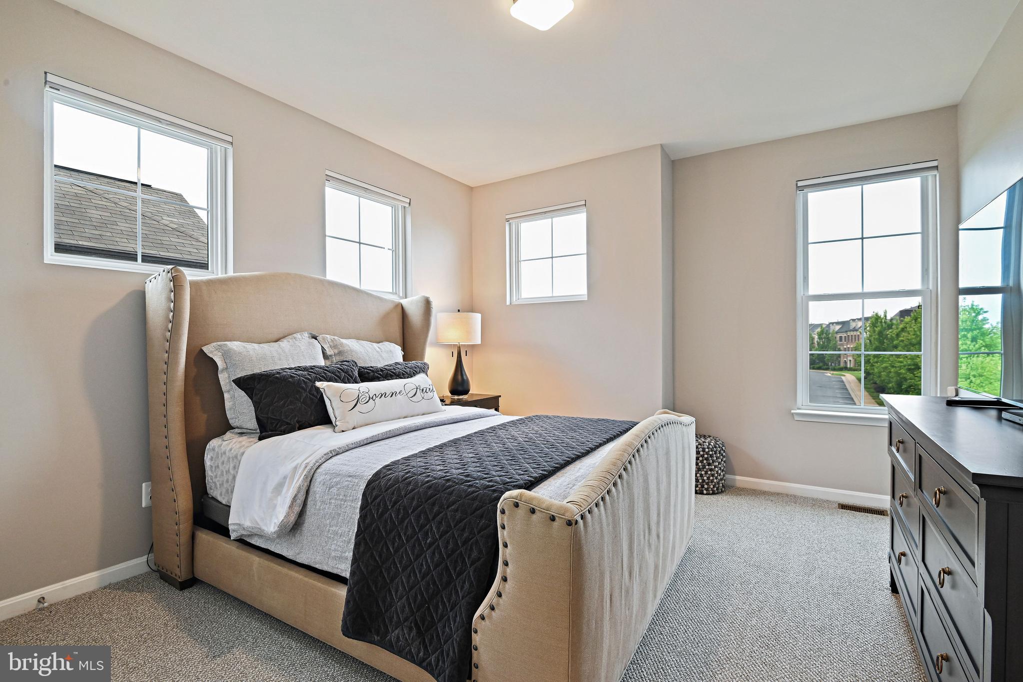 BRAMBLETON - Residential
