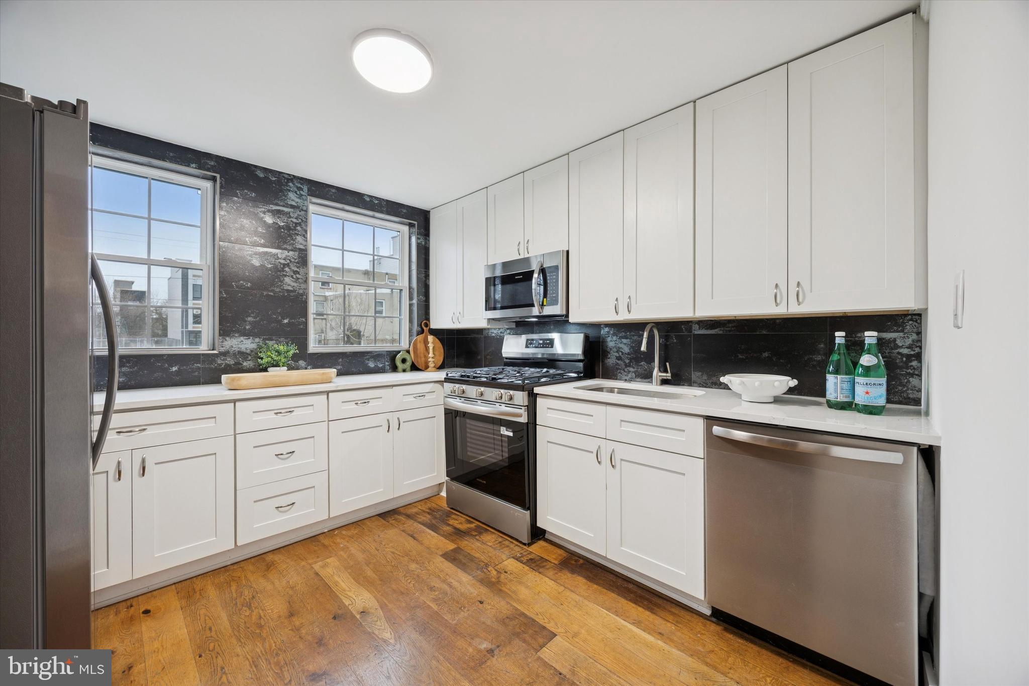 NORRIS SQUARE - Residential