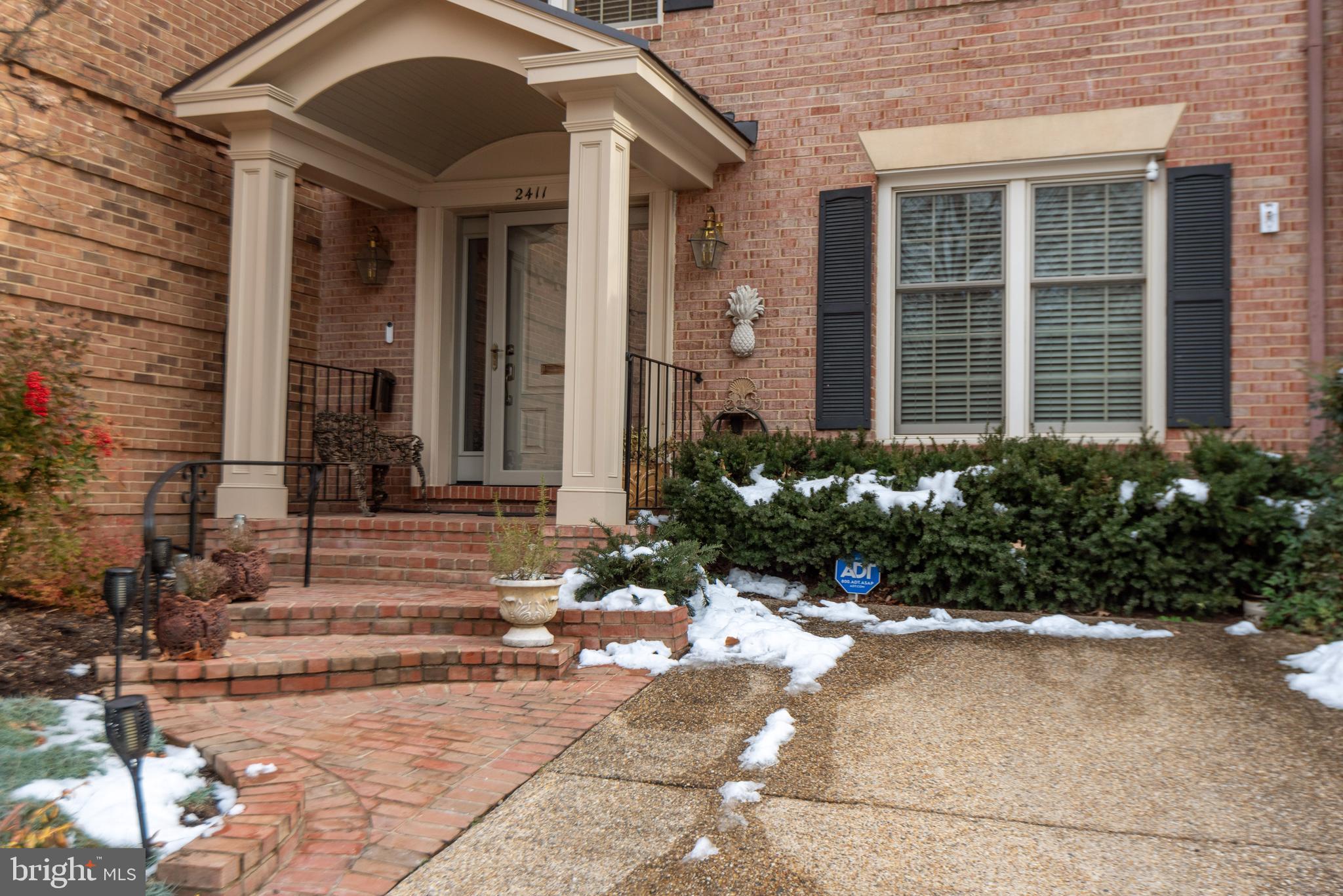 FOREST HILLS - Residential