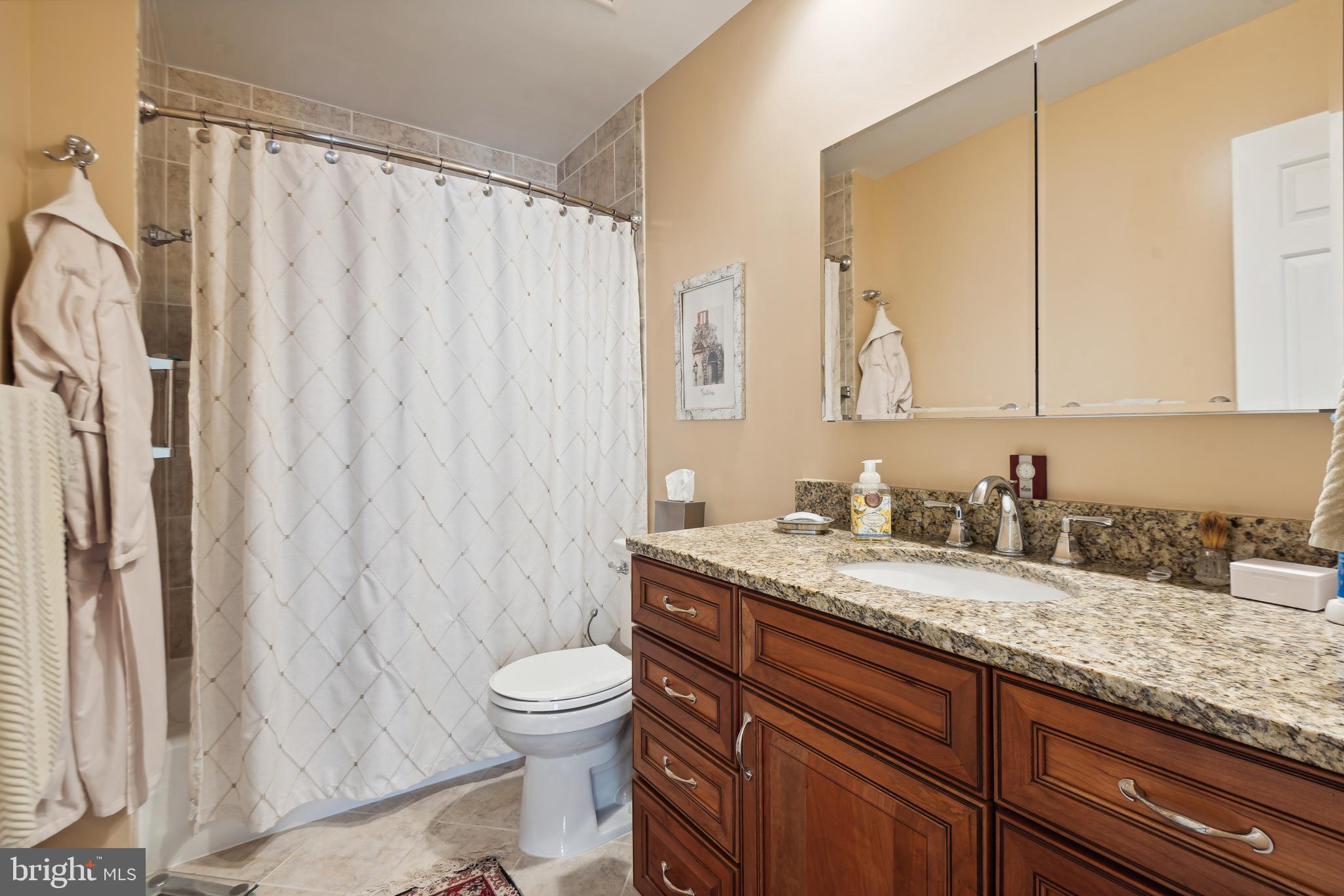 FOREST HILLS - Residential