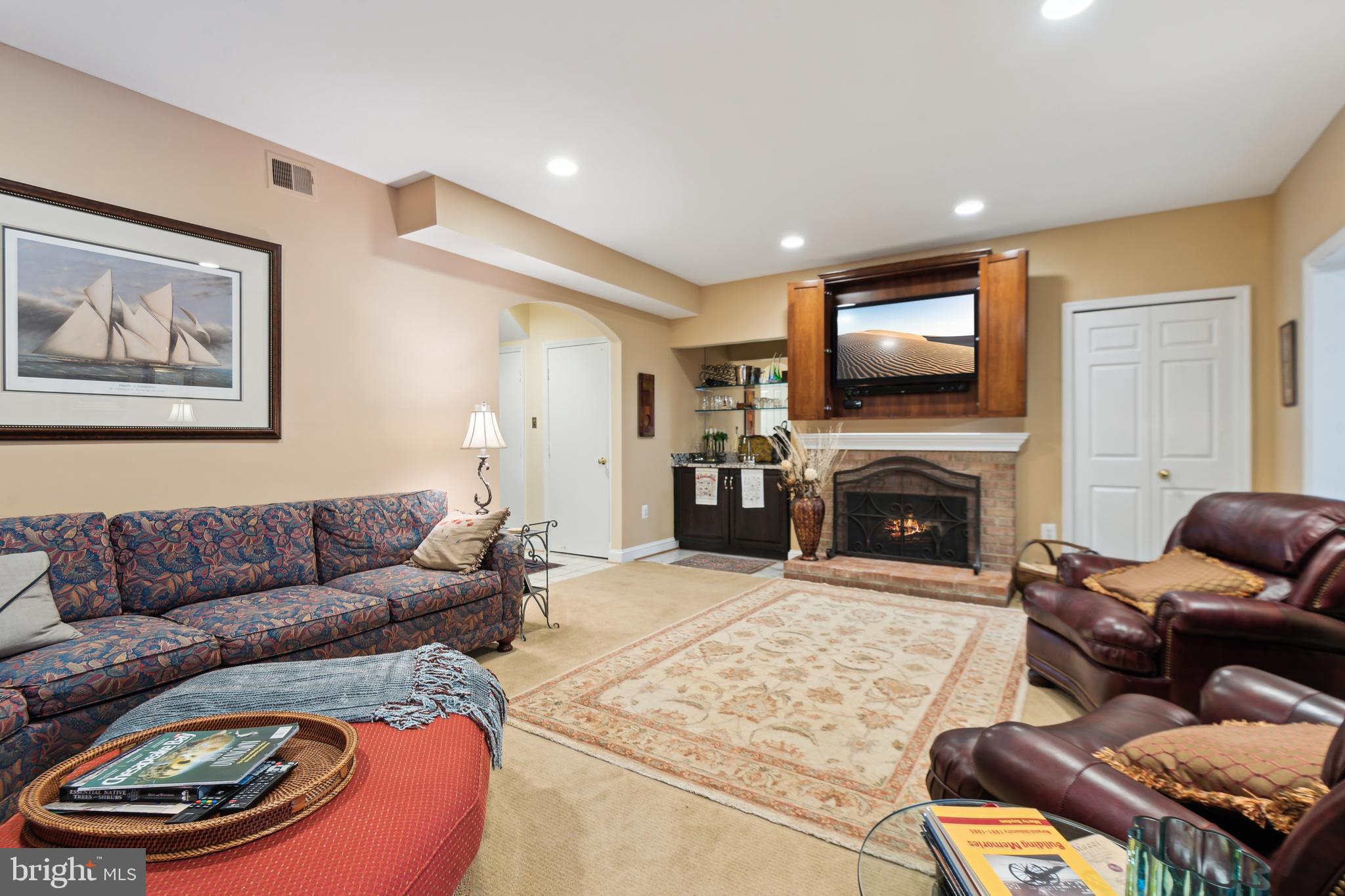 FOREST HILLS - Residential