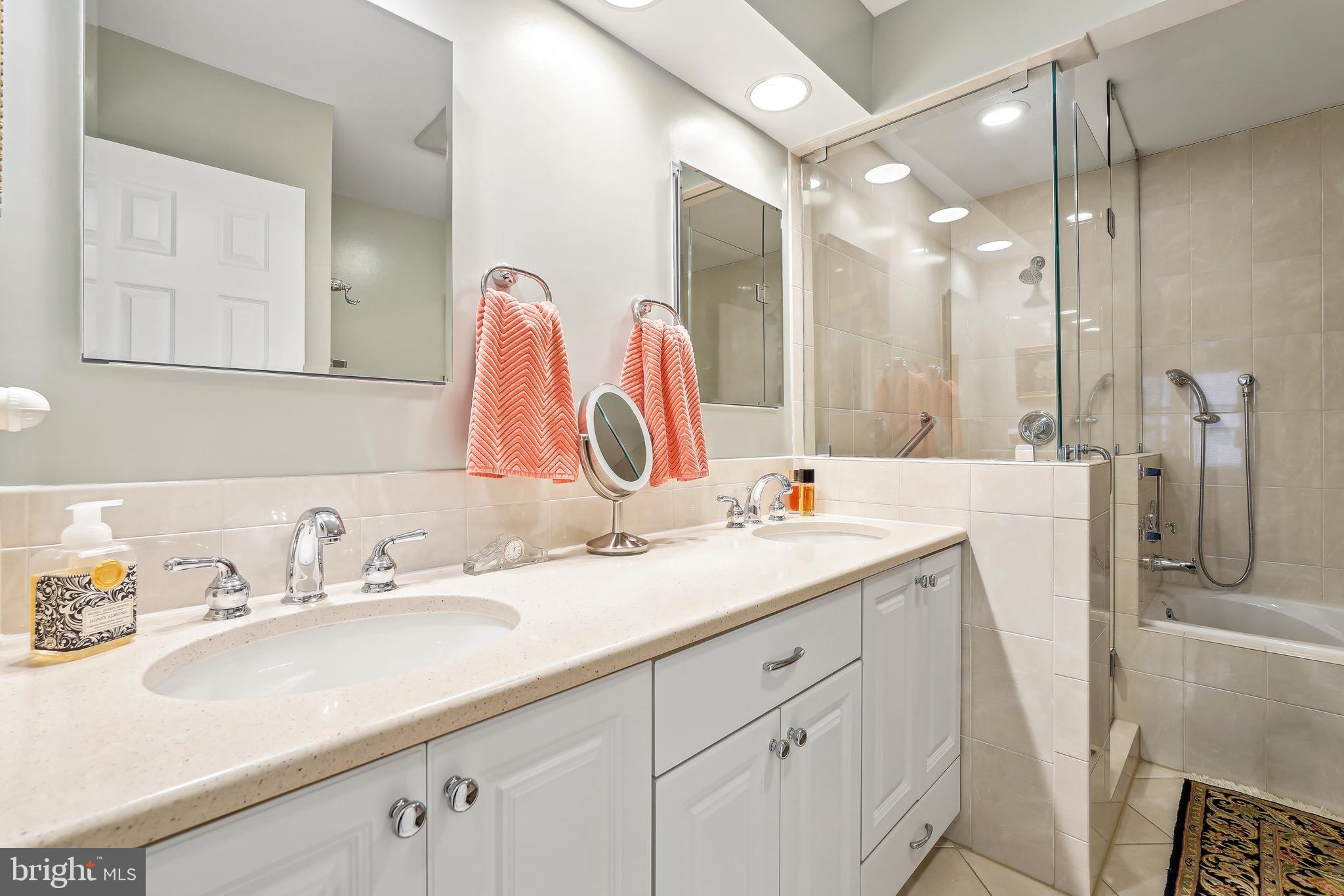 FOREST HILLS - Residential