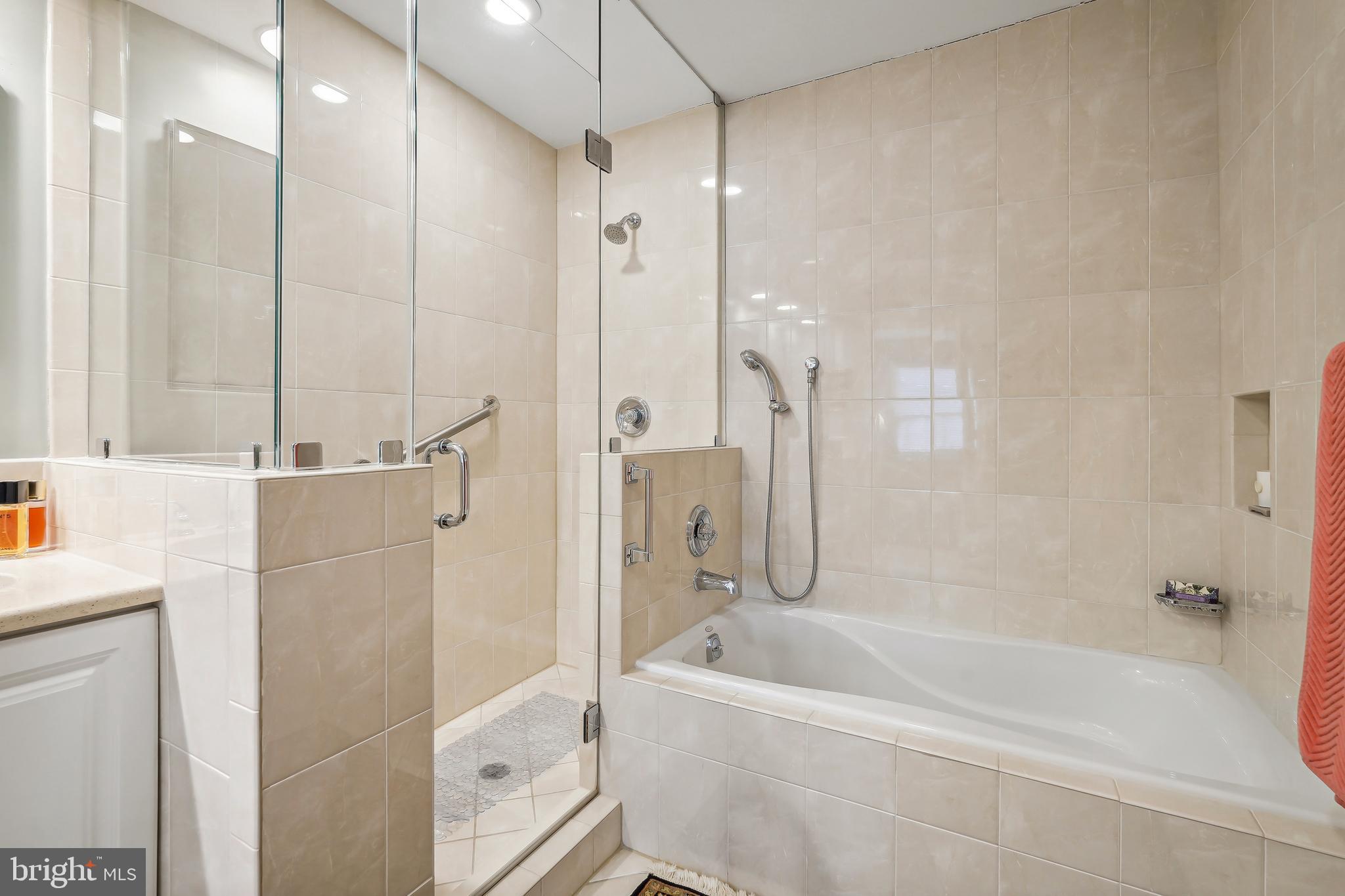 FOREST HILLS - Residential