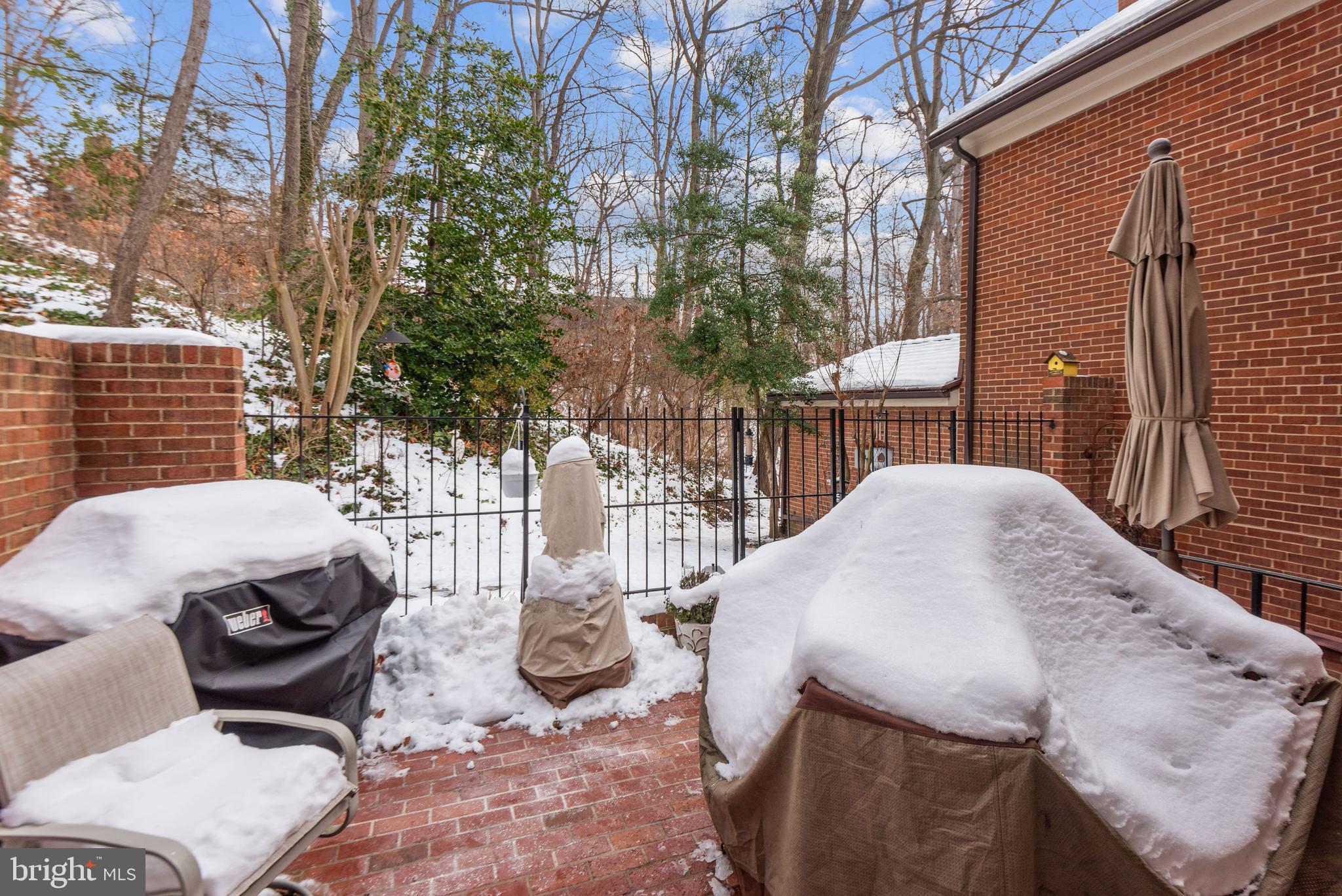 FOREST HILLS - Residential