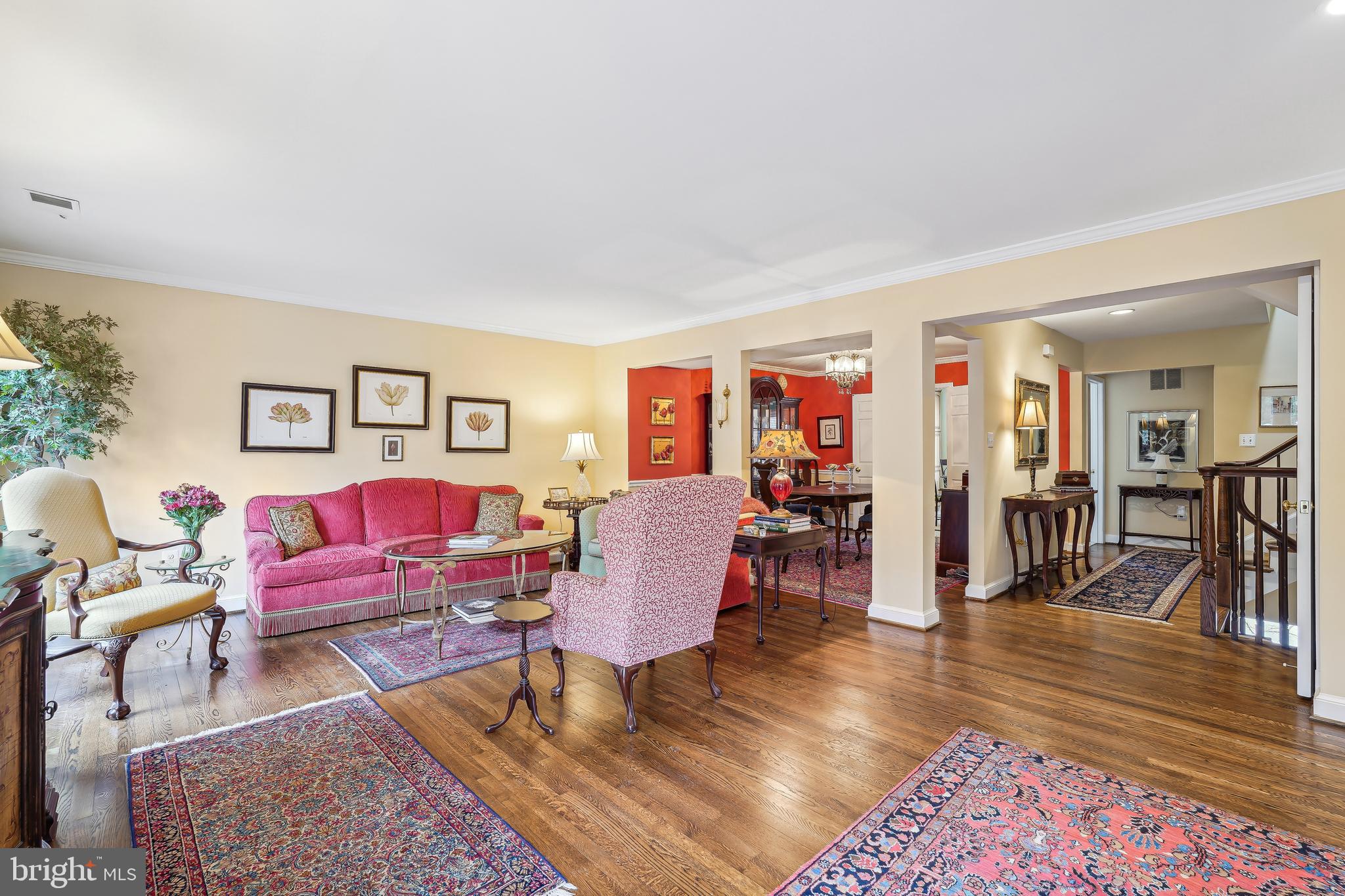 FOREST HILLS - Residential