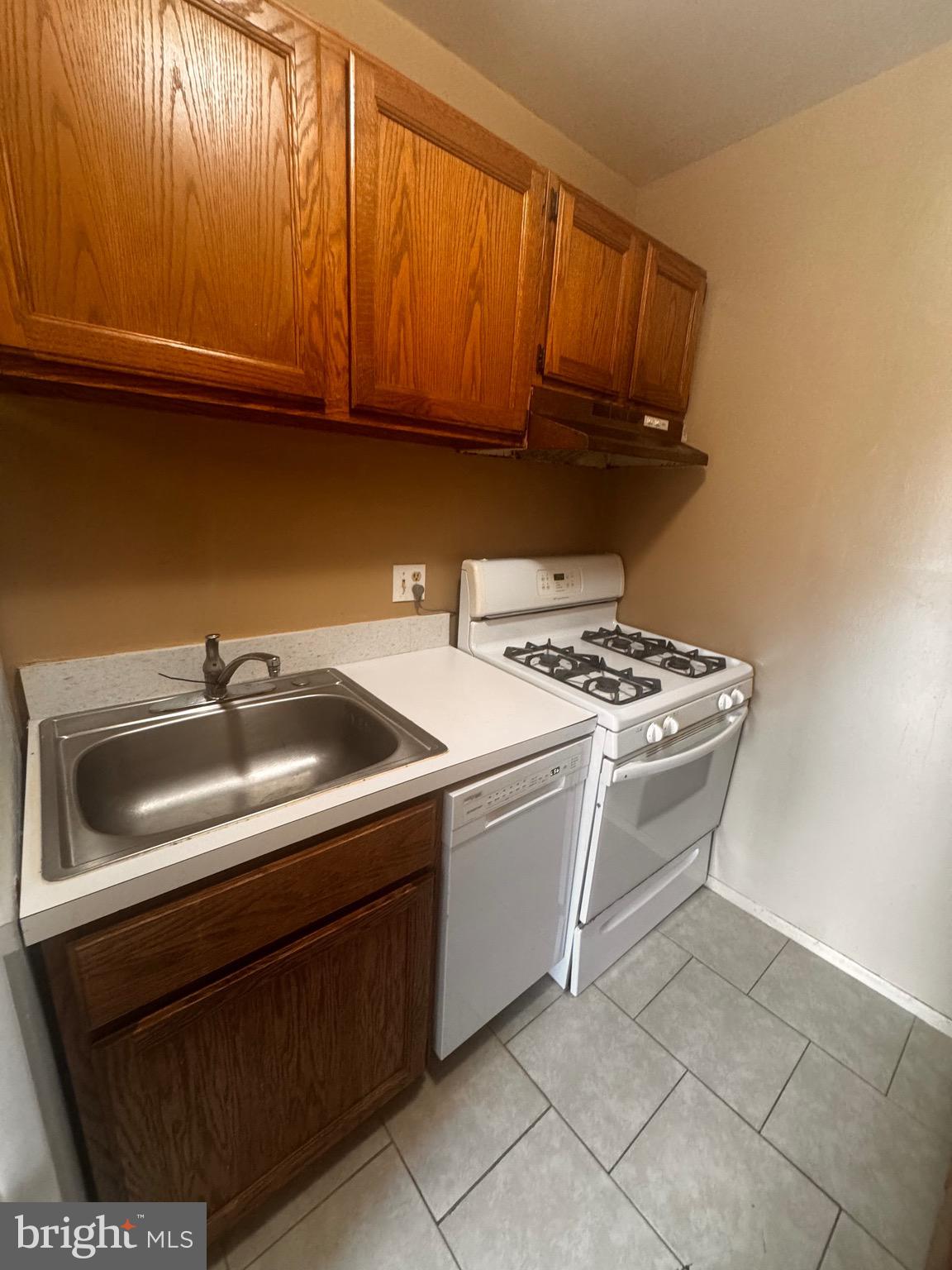 OCCOQUAN RIDGE CONDO - Residential