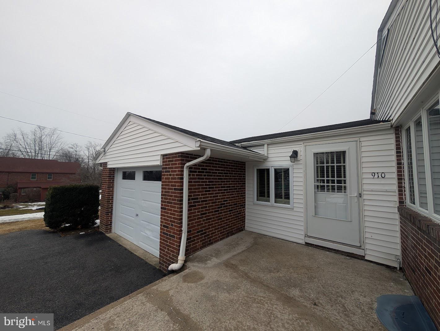 NEW CUMBERLAND BOROUGH - Residential