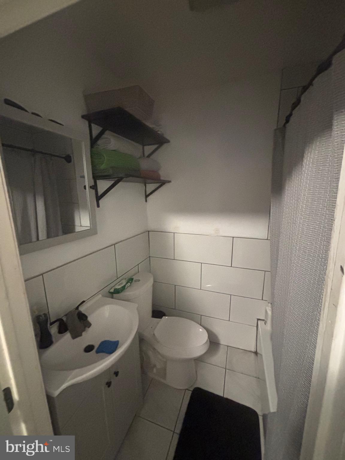 Property is newly renovated, it's set up as a duplex, but can be converted back to a home,
There's a tenant living in the property, but will vacate as soon as a sales agreement is signed.Property will be delivered vacant