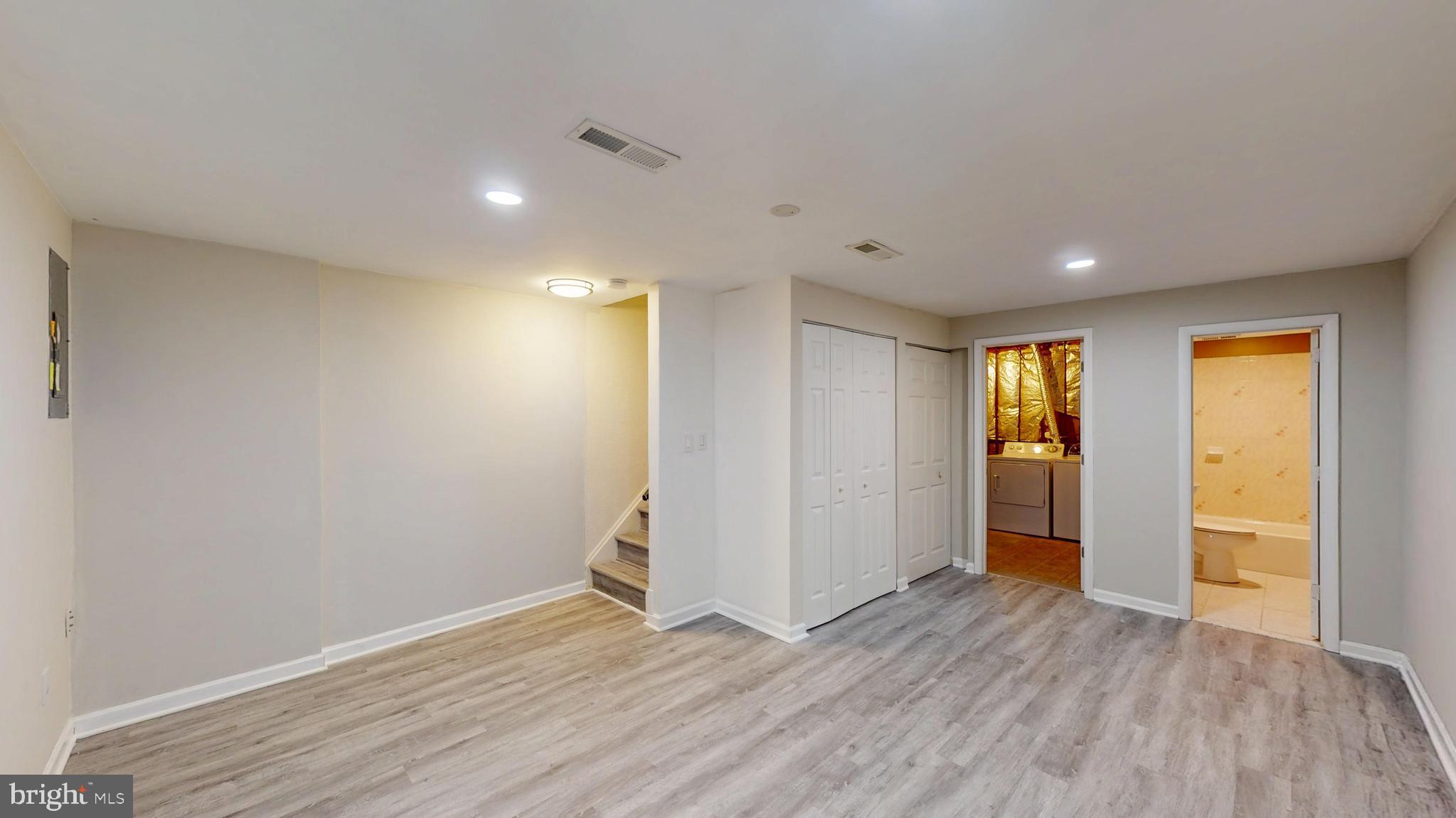 GEORGIAN HAMLET - Residential Lease