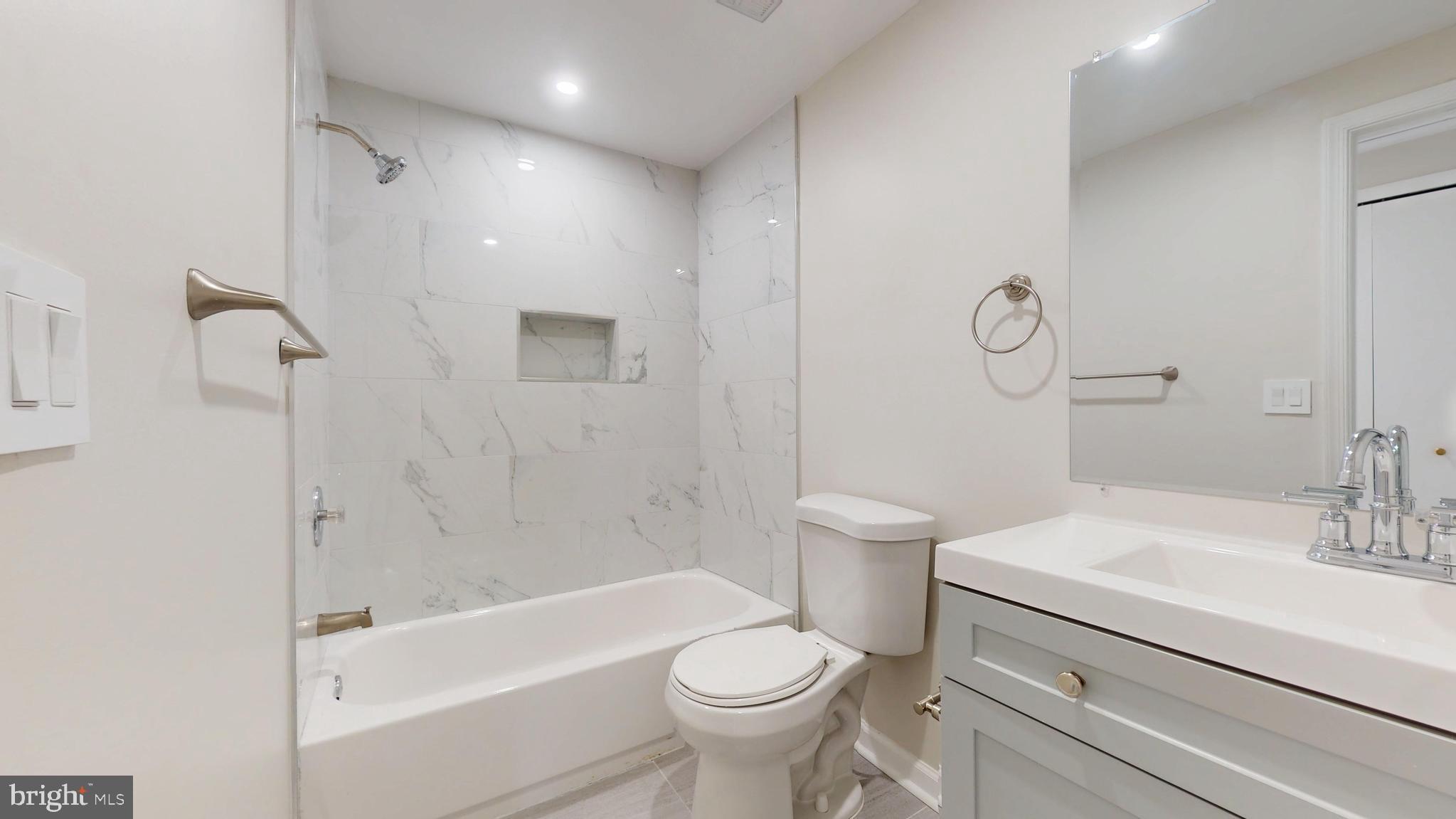 GEORGIAN HAMLET - Residential Lease