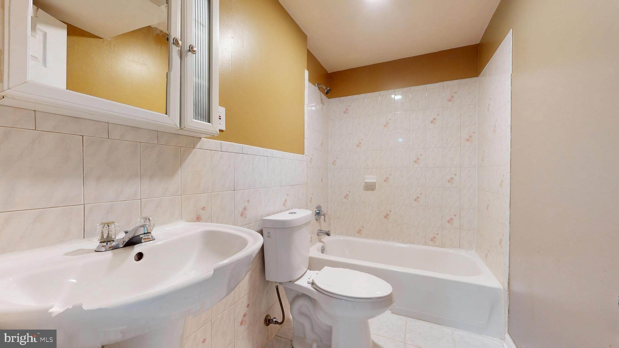 GEORGIAN HAMLET - Residential Lease