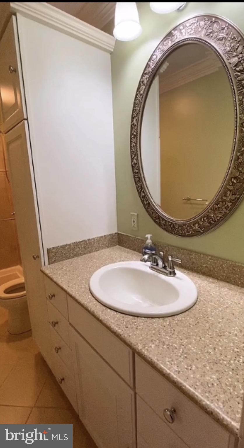 COURTHOUSE WOODS - Residential Lease