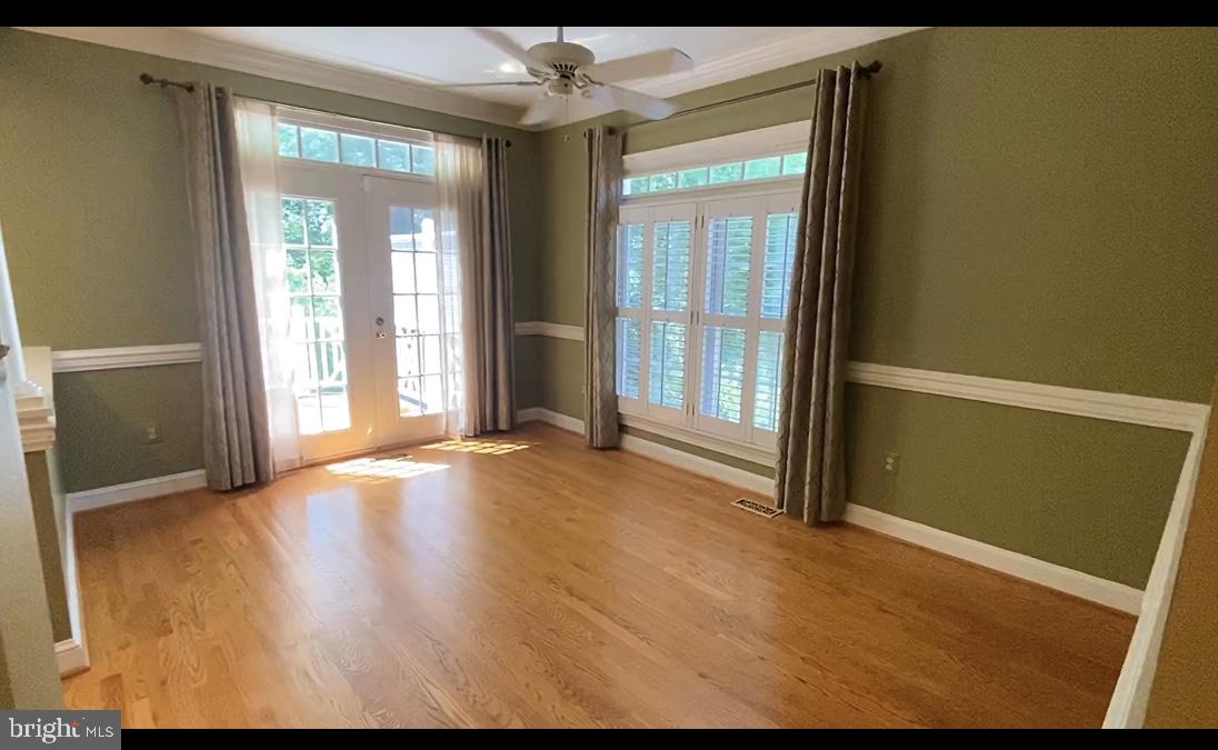 COURTHOUSE WOODS - Residential Lease