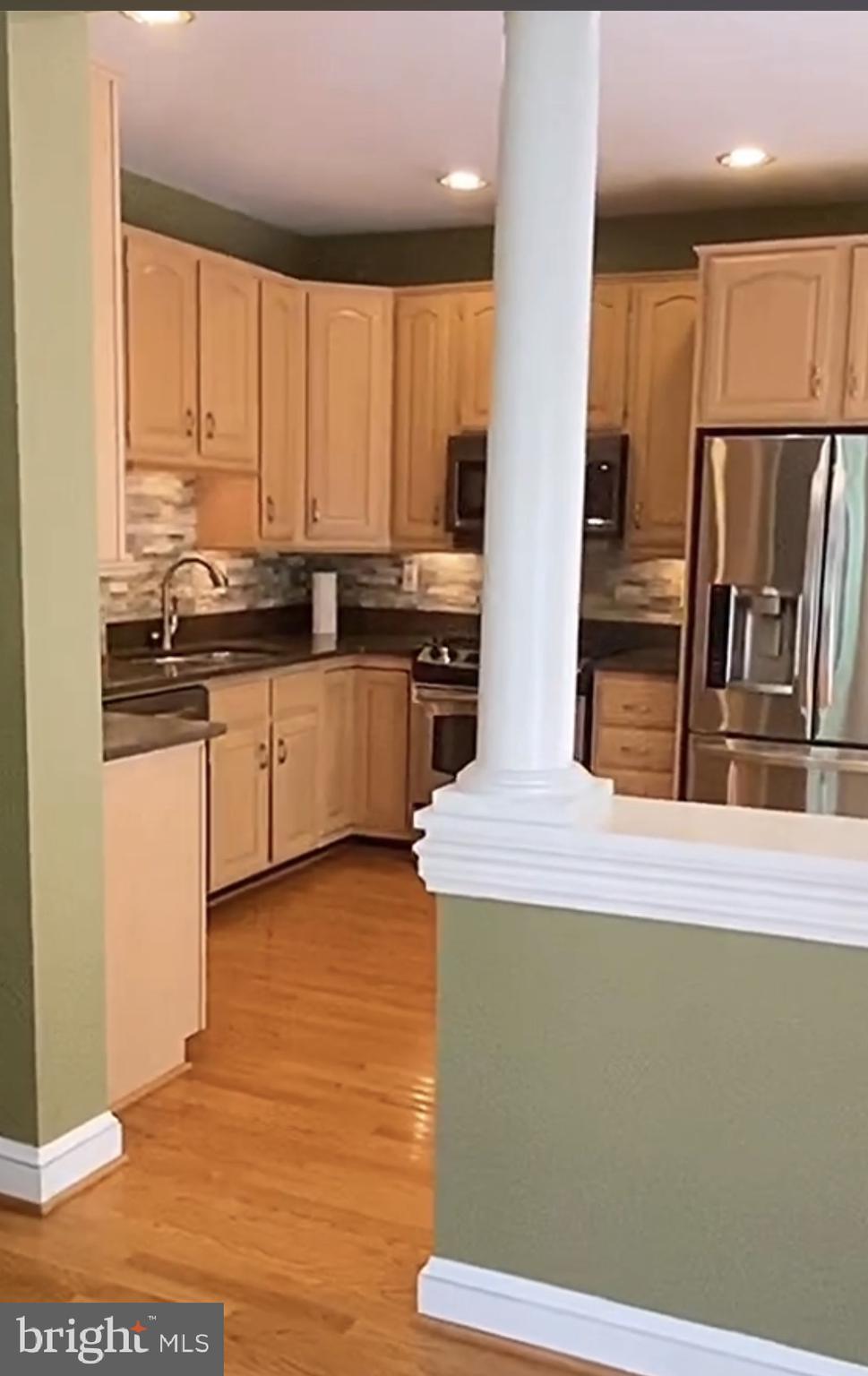 COURTHOUSE WOODS - Residential Lease