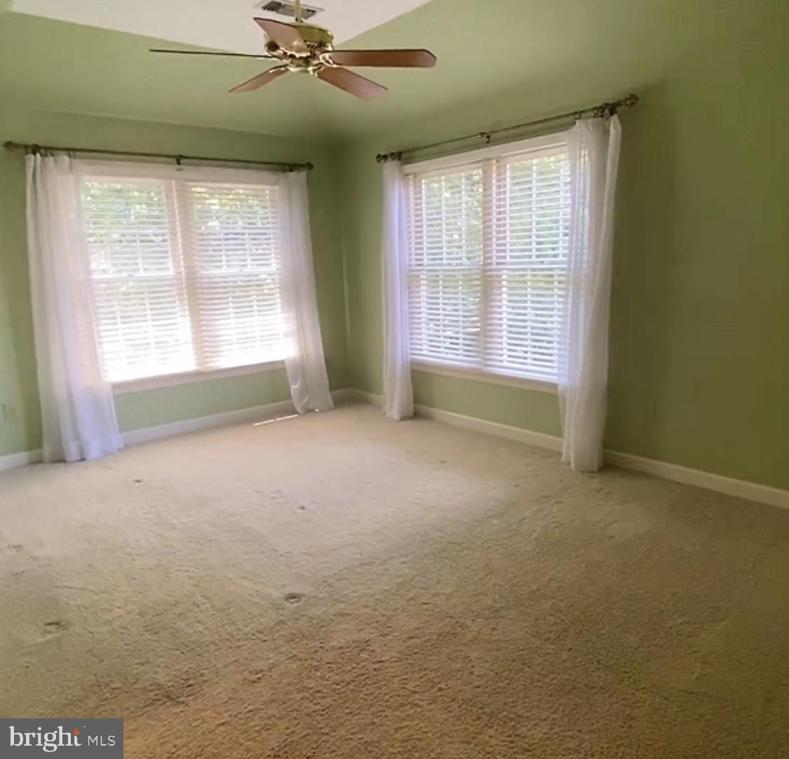 COURTHOUSE WOODS - Residential Lease