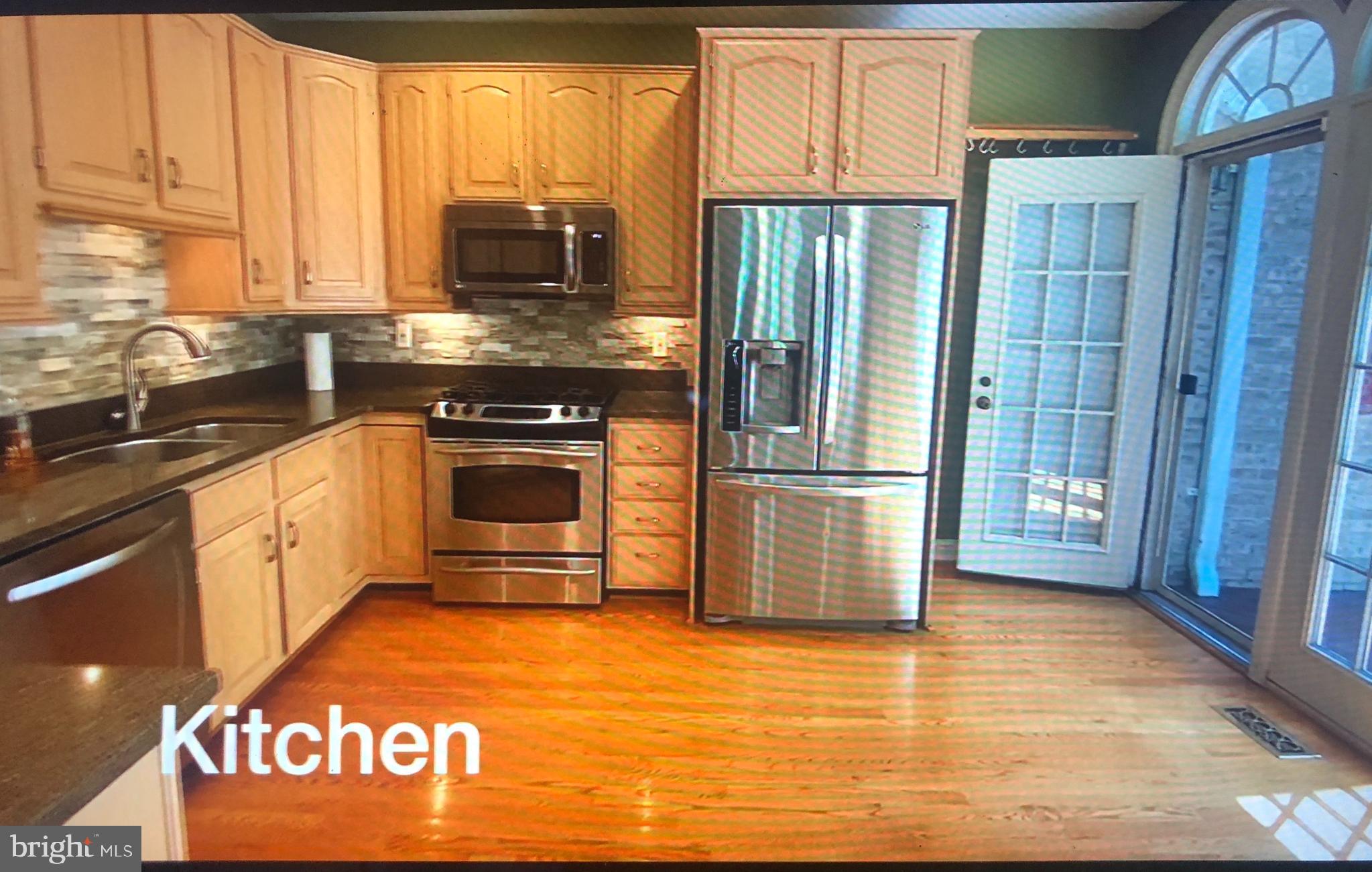 COURTHOUSE WOODS - Residential Lease