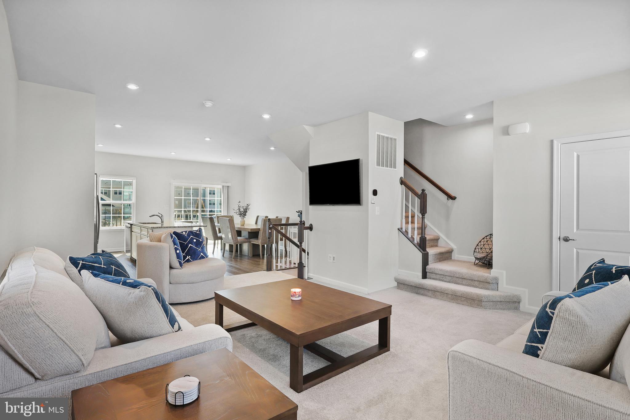 WILDERNESS SHORES - Residential