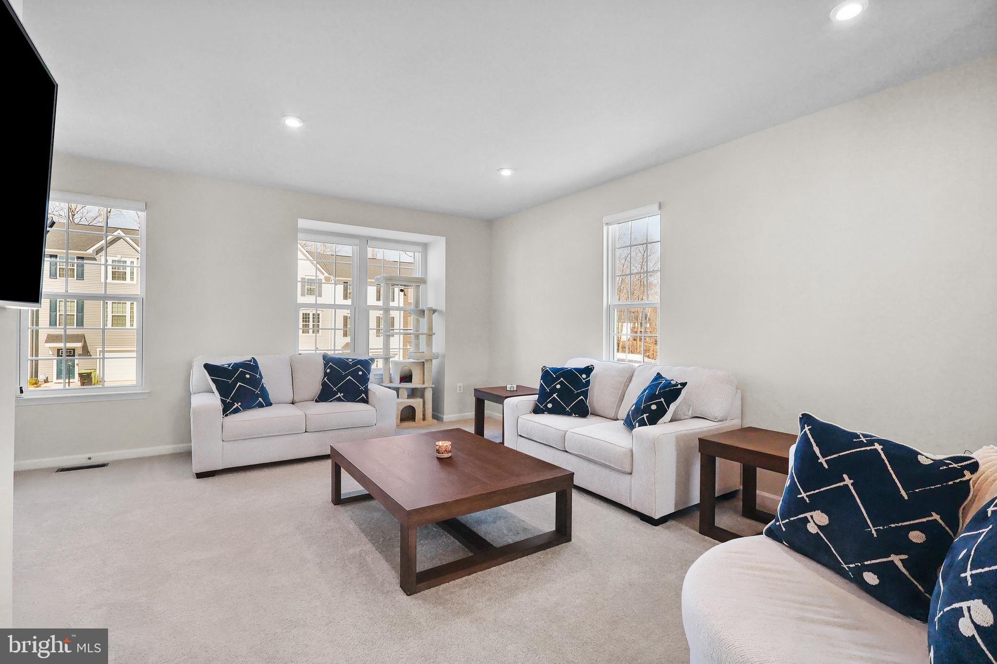 WILDERNESS SHORES - Residential