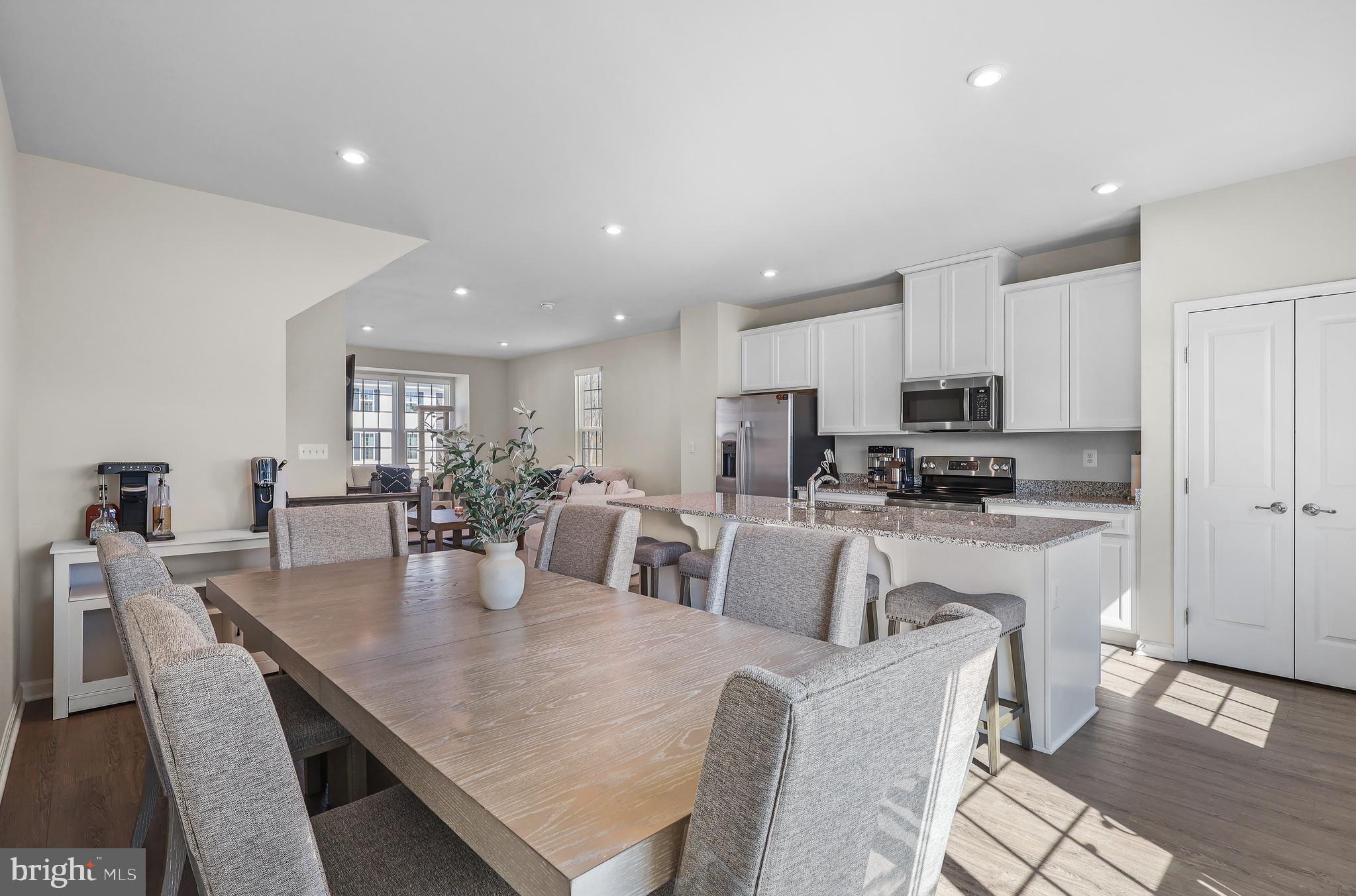 WILDERNESS SHORES - Residential