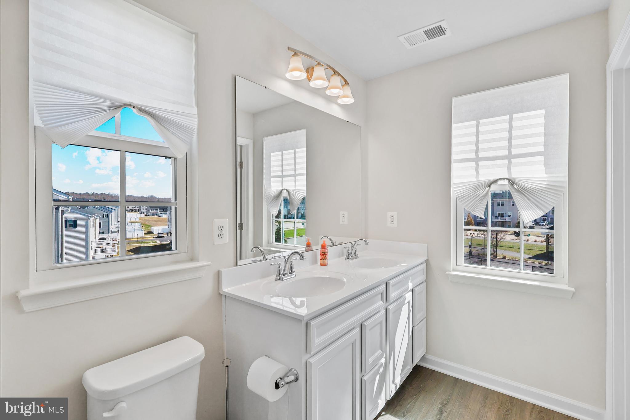 WILDERNESS SHORES - Residential